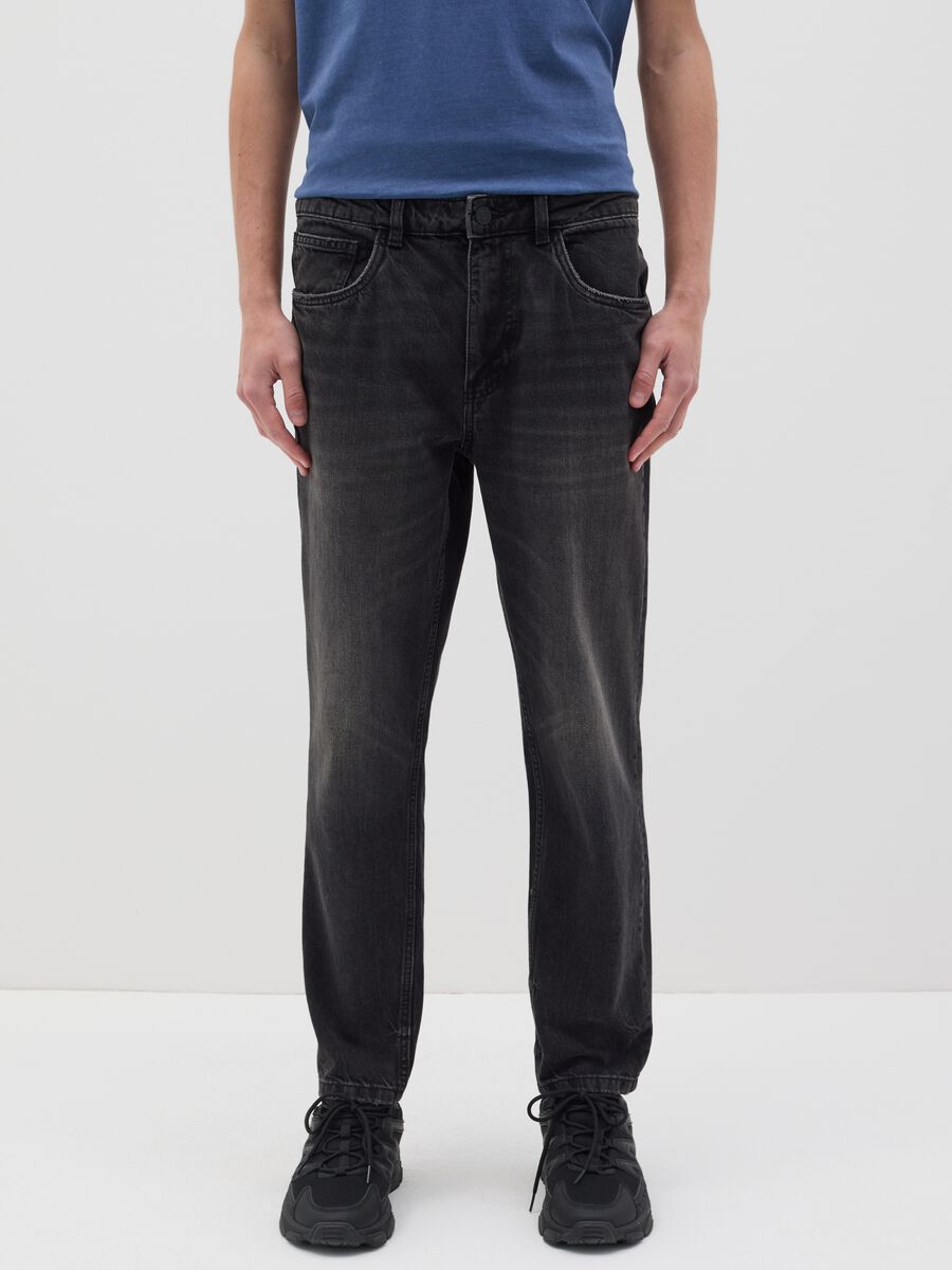 Slim-fit jeans with five pockets_1