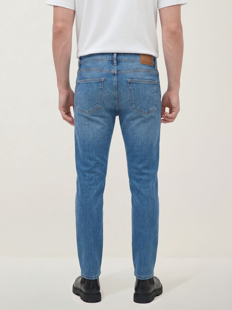 Jeans lavaggio chiaro in cotone elasticizzato slim fit_2
