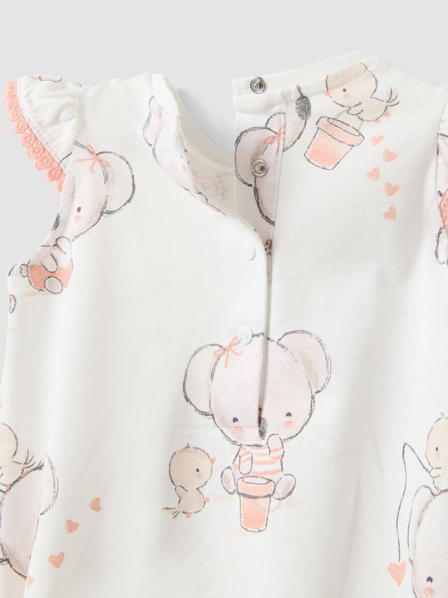 Pagliaccetto in puro cotone bianco da neonata con disegni_3
