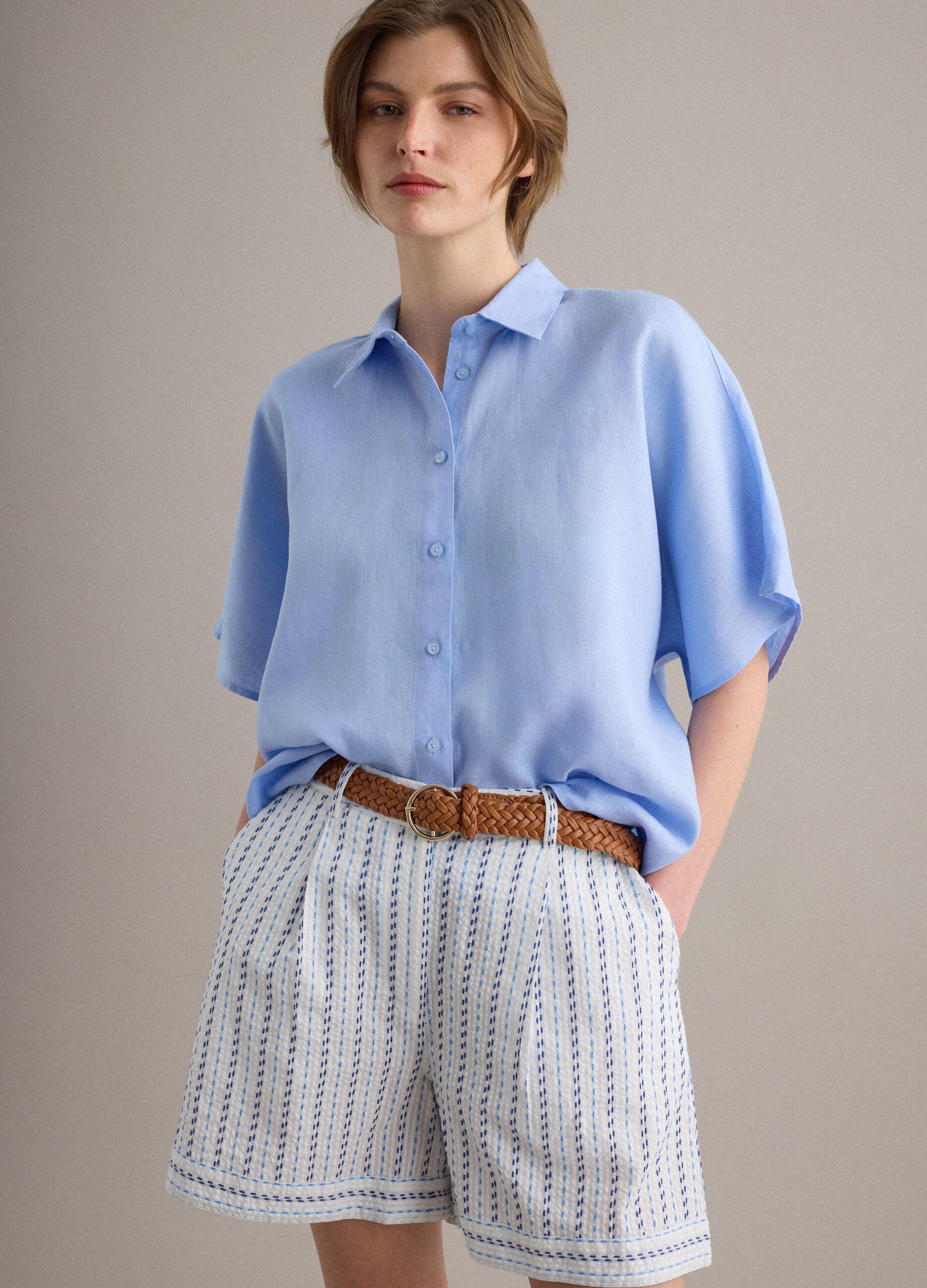 Camicia azzurra in puro lino a maniche corte regular fit