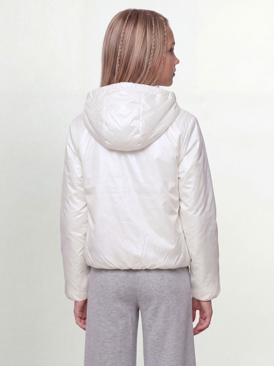White hooded rain jacket with zip for girls_3