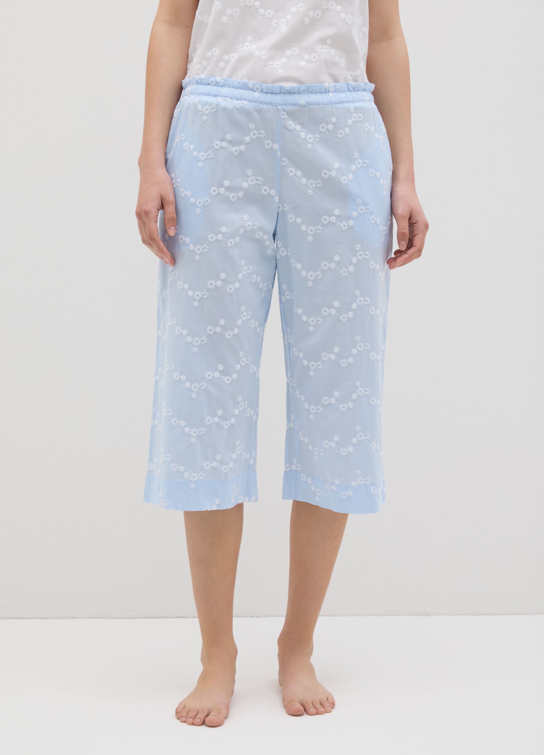 Pantaloni culotte da donna in puro cotone multicolor regular fit con ricami floreali