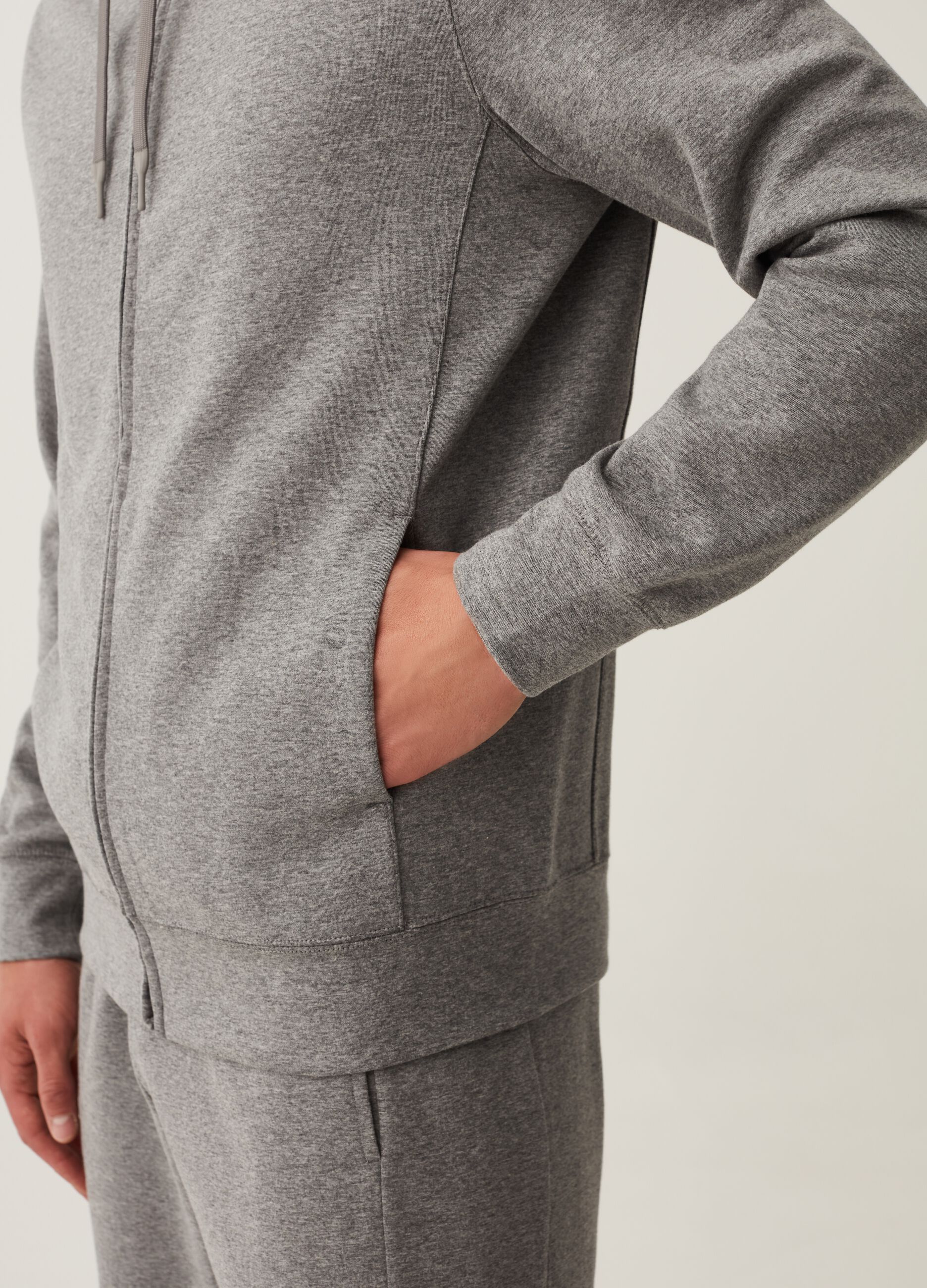 Full-zip con cappuccio OVS Tech_3