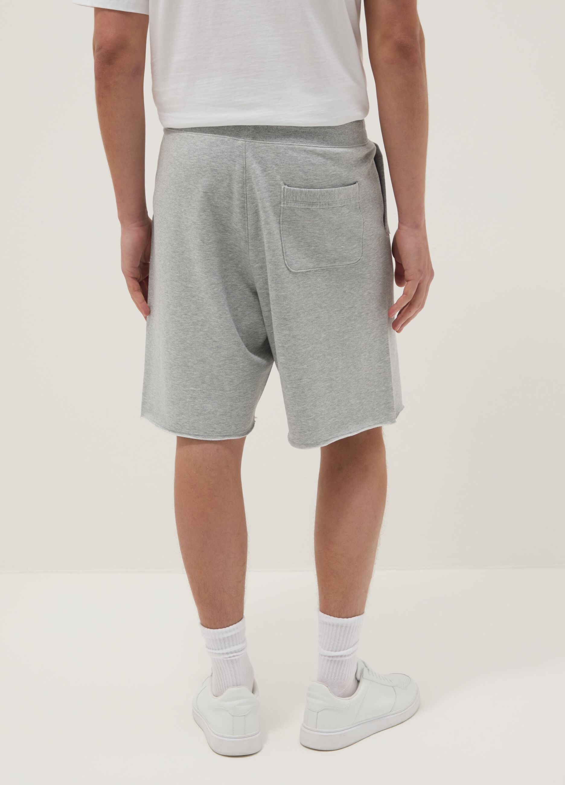 Pantaloni corti grigi in misto cotone relaxed fit