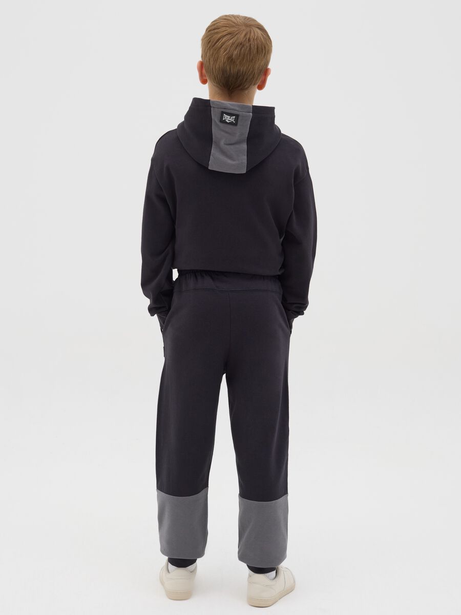 Black joggers with drawstring and contrasting inserts_3