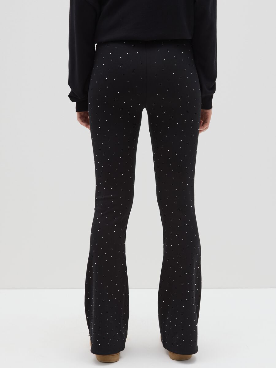 Pantaloni in cotone elasticizzato neri flare_2