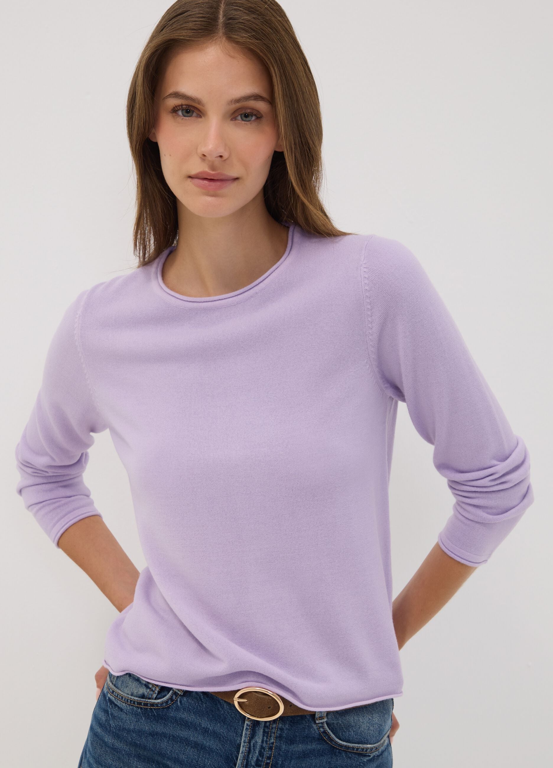 Purple fitted crew-neck long-sleeve top