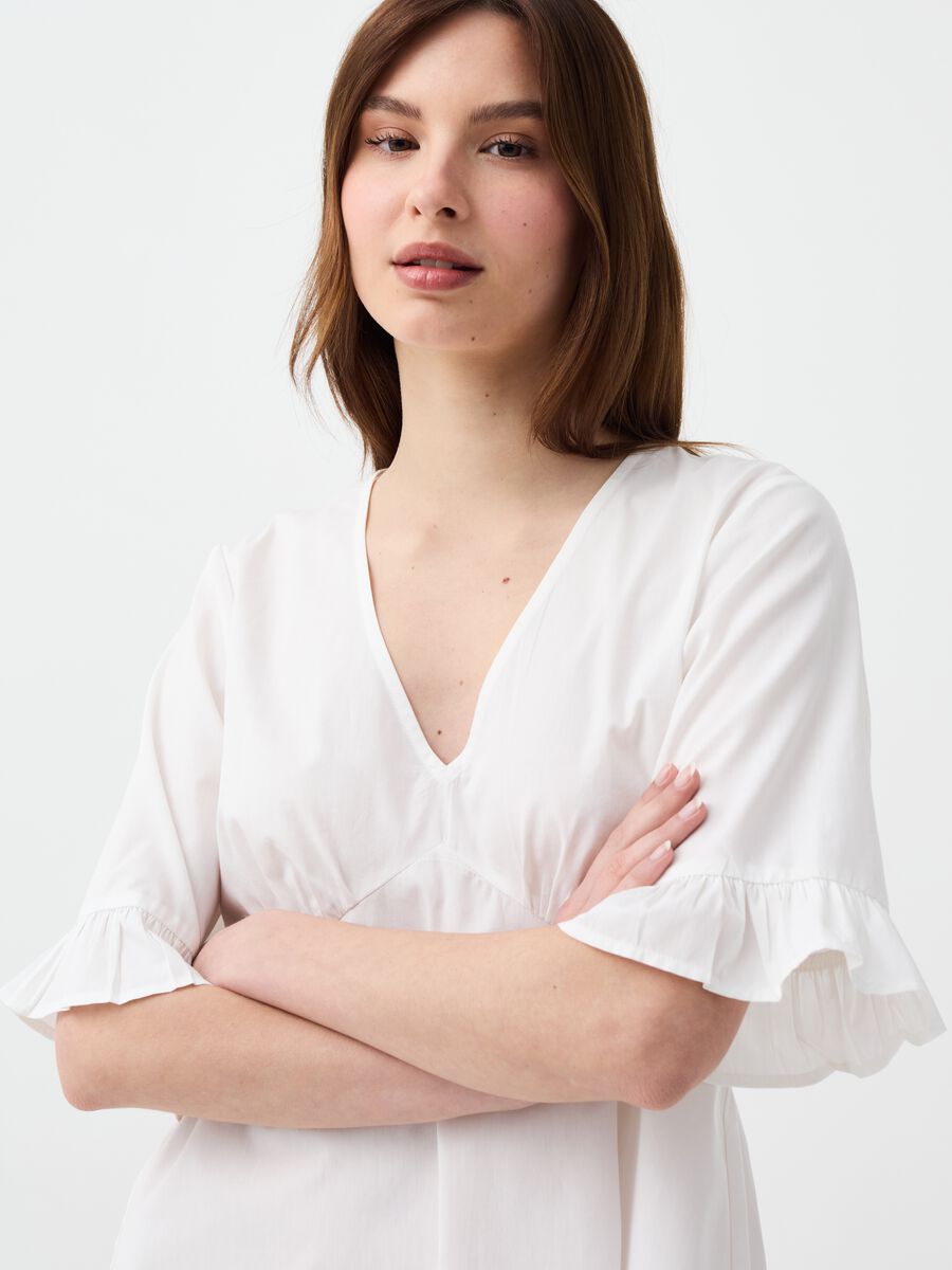 Short dress with flounced sleeves_1
