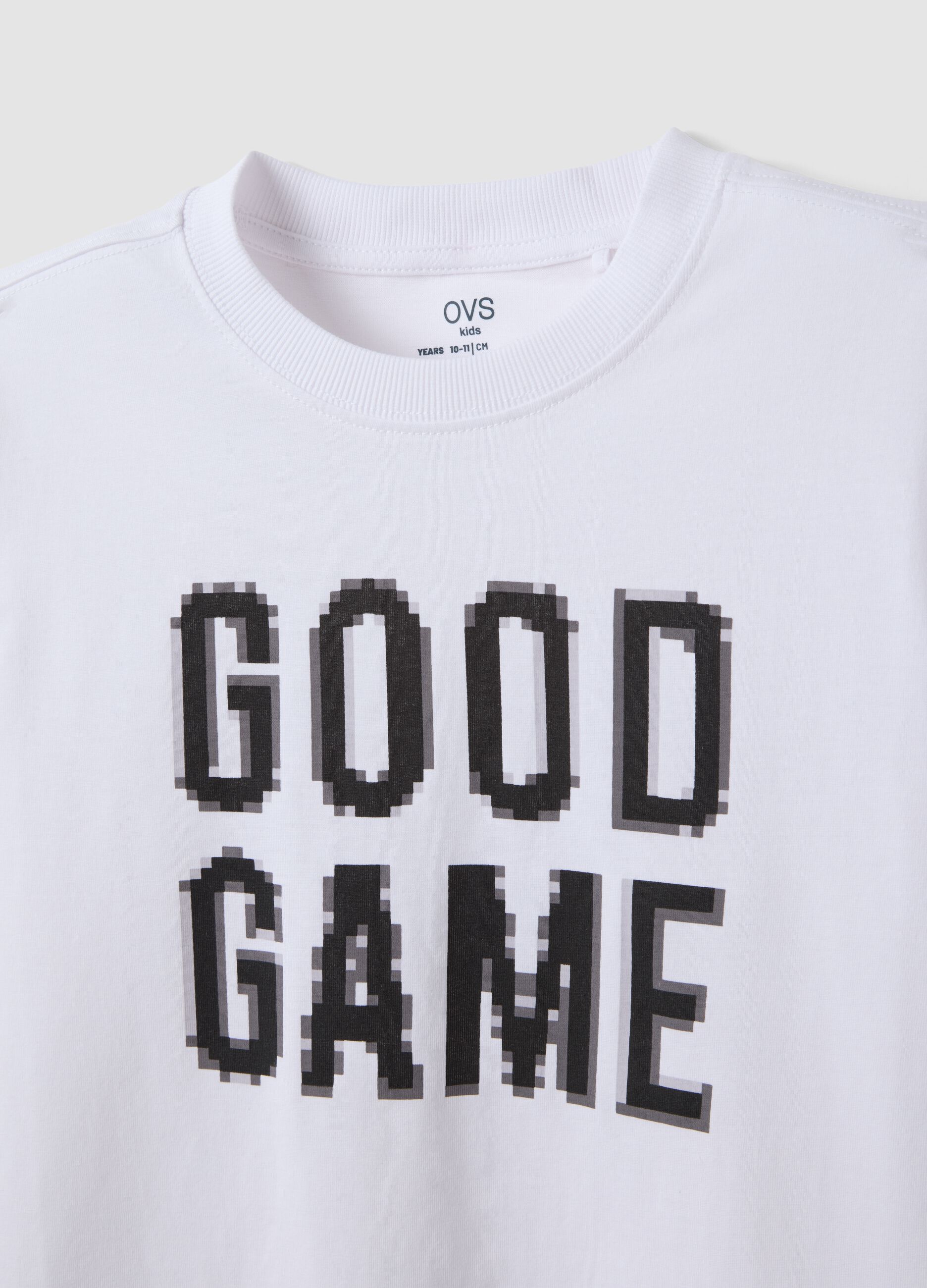 White pure organic cotton T-shirt with &ldquo;Good Game&rdquo; slogan for boys