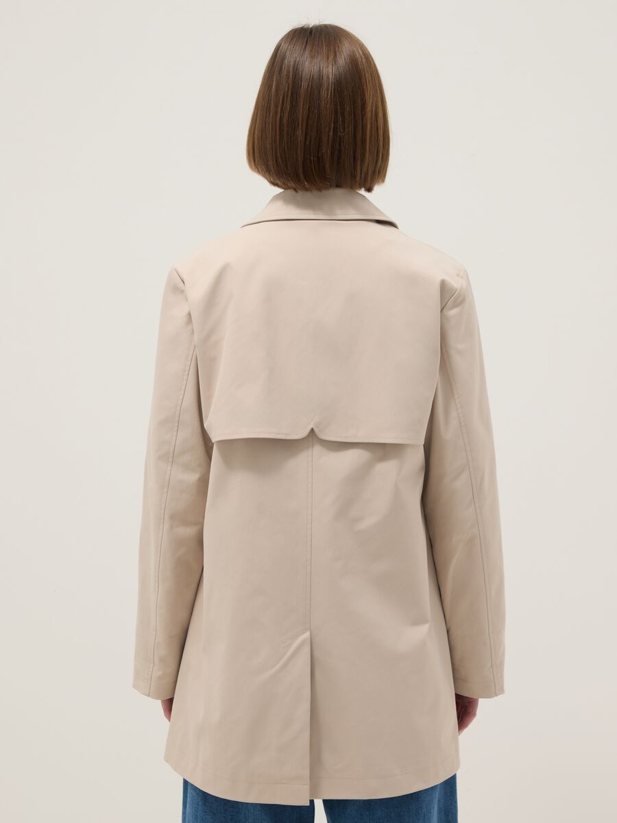 Giacca leggera beige regular fit con bottoni_3