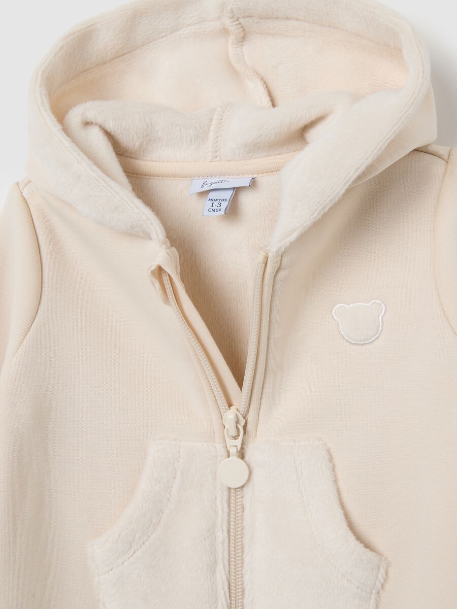Baby beige jumpsuit with hood and zip_2