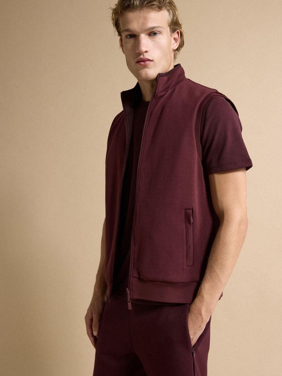 Red reversible stretch-cotton gilet with collar, regular fit_2