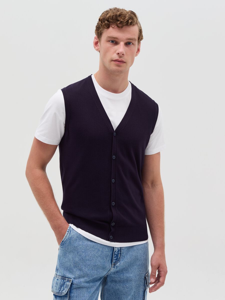 Gilet with V neck_0