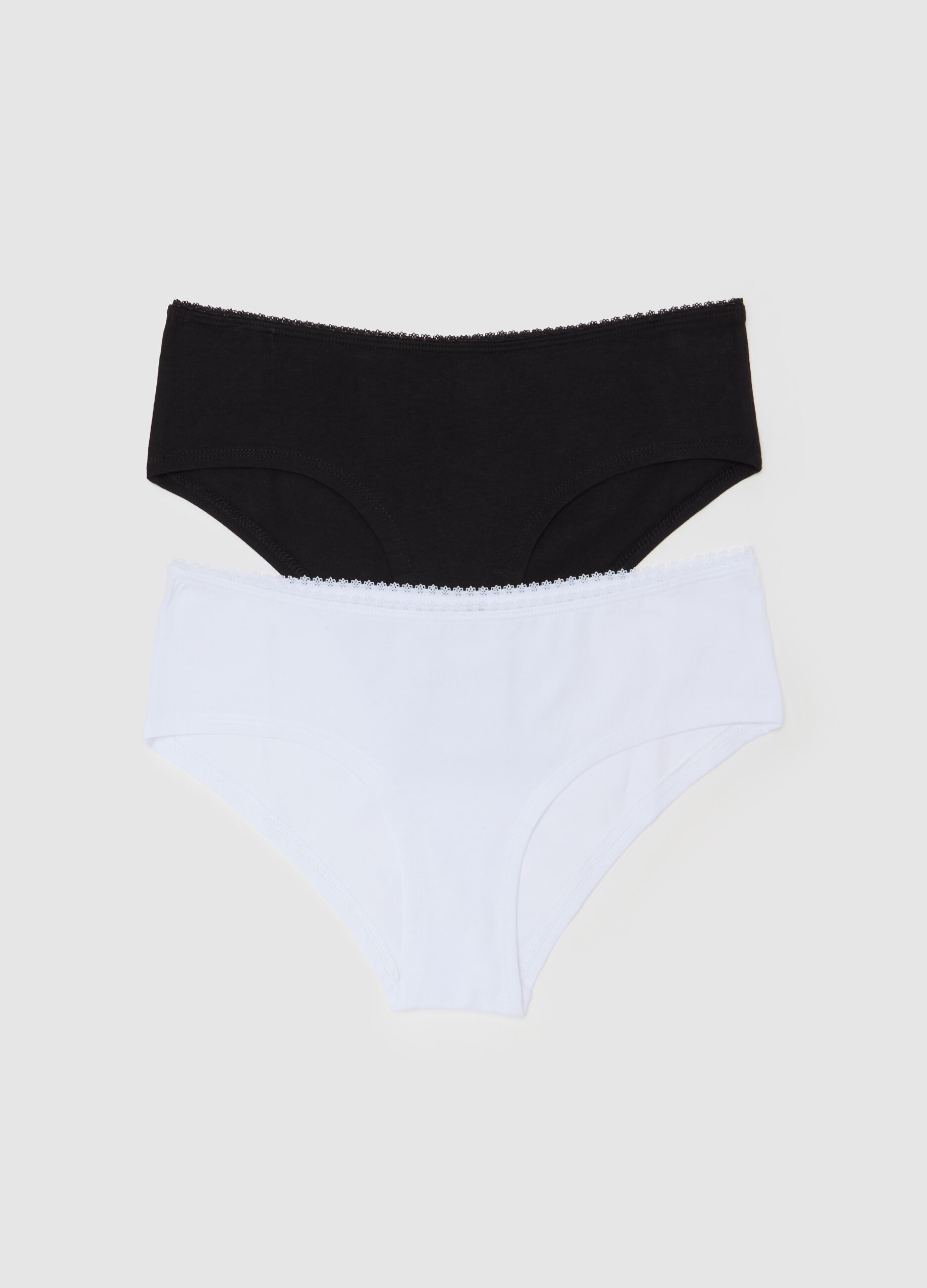 Two-pack knicker shorts with lace trim