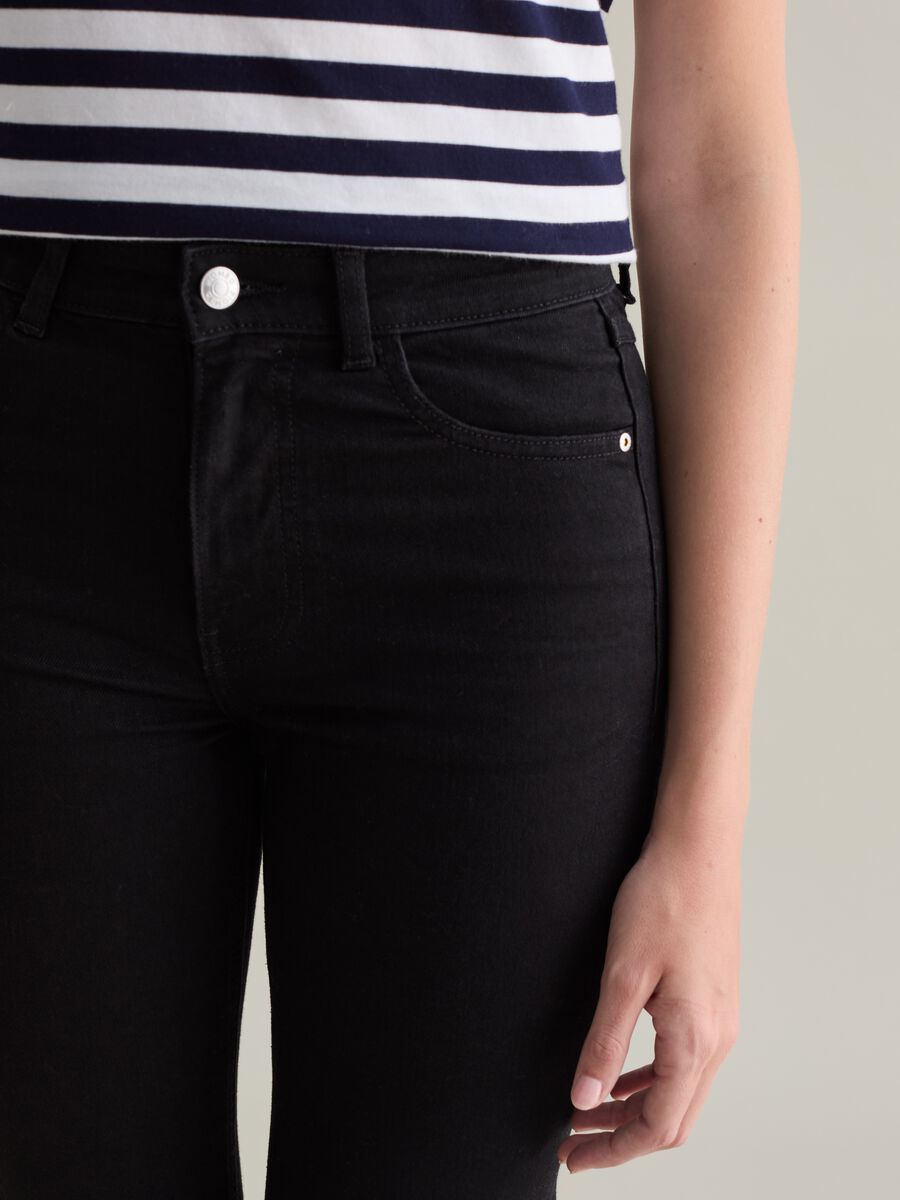 Bootcut-fit jeans with high waist_3