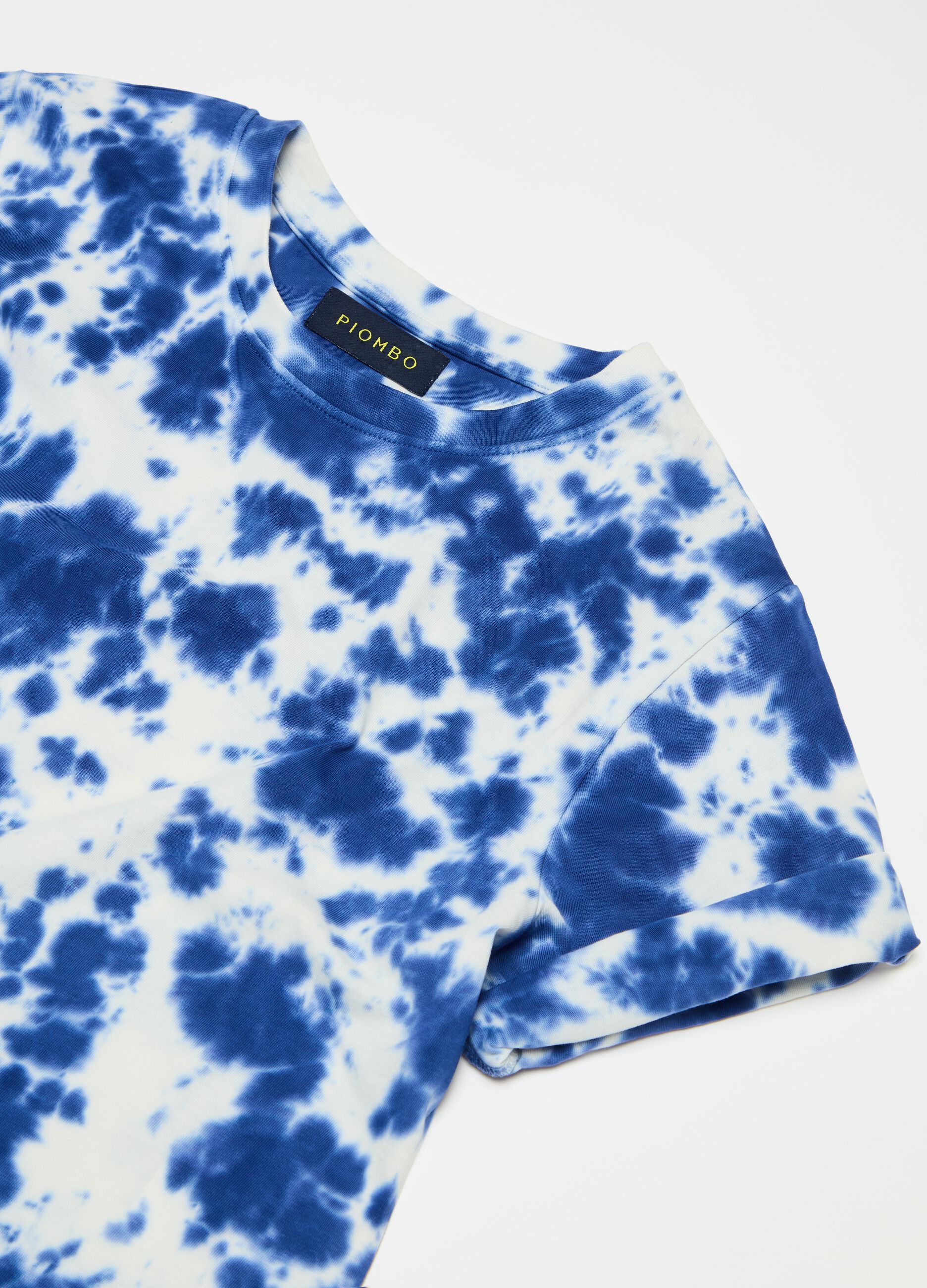 T-shirt in cotton with tie-dye print