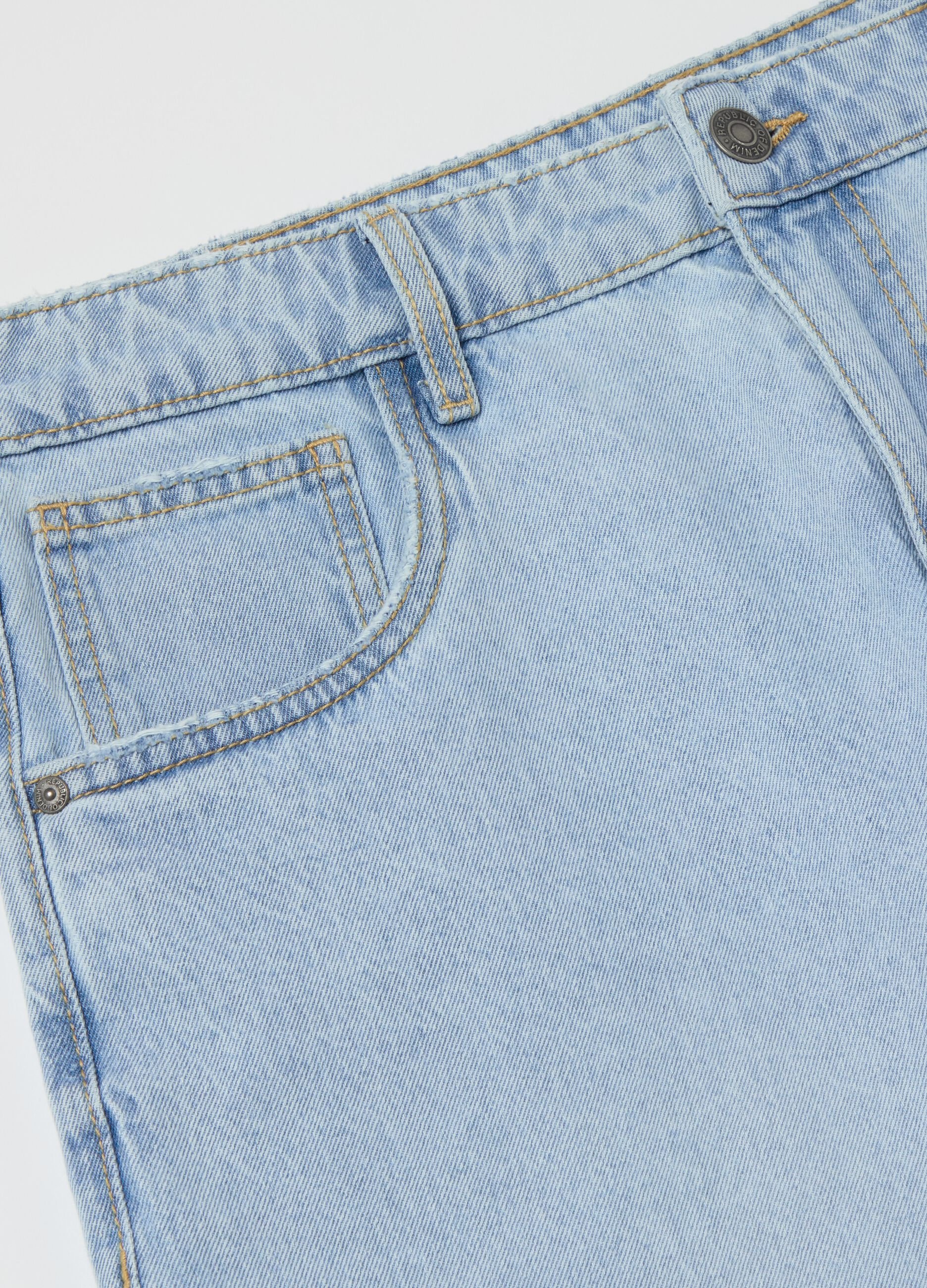 Baggy-fit Bermuda shorts in denim with five pockets
