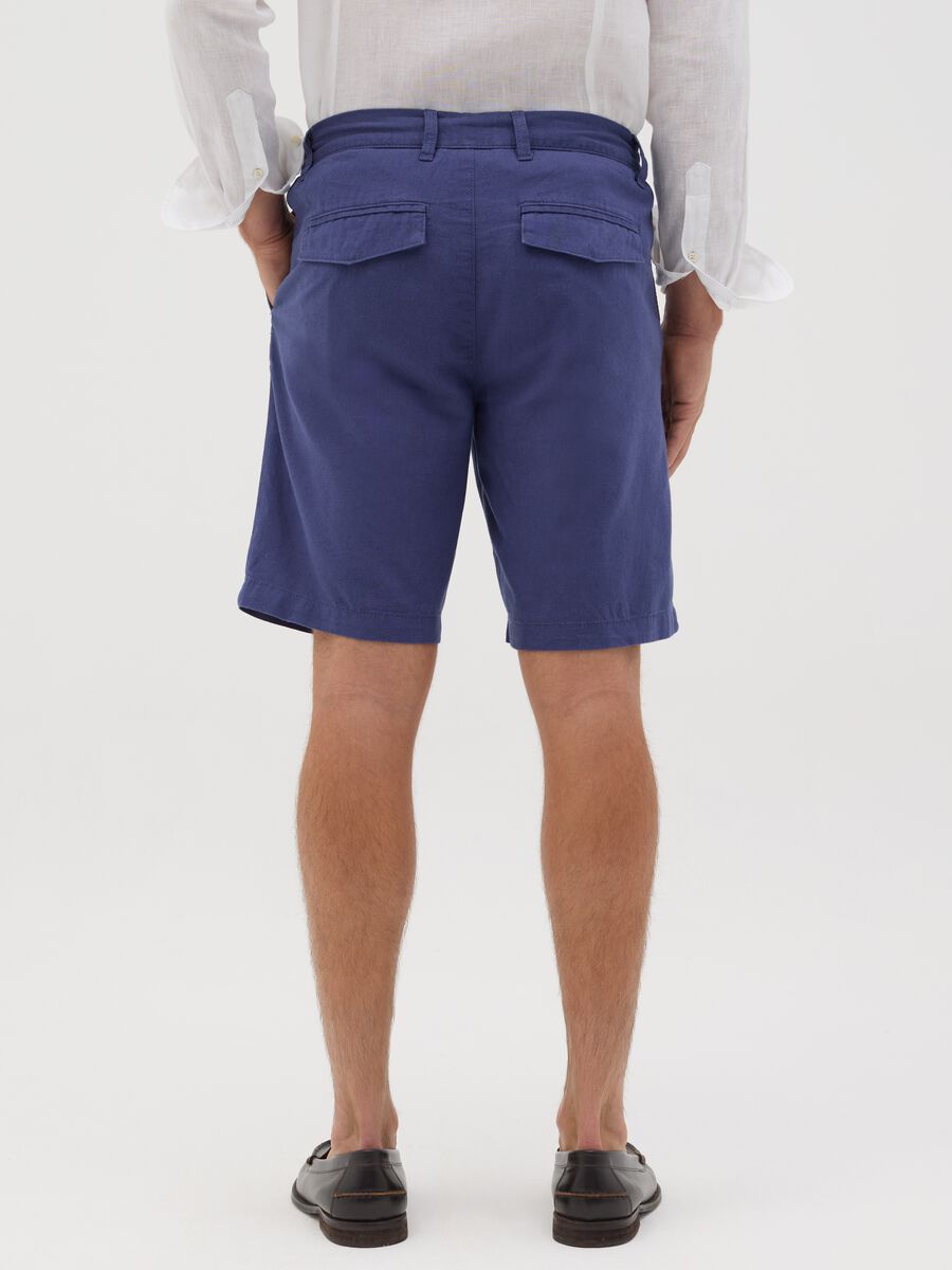 Men’s blue cotton and linen regular-fit shorts_2