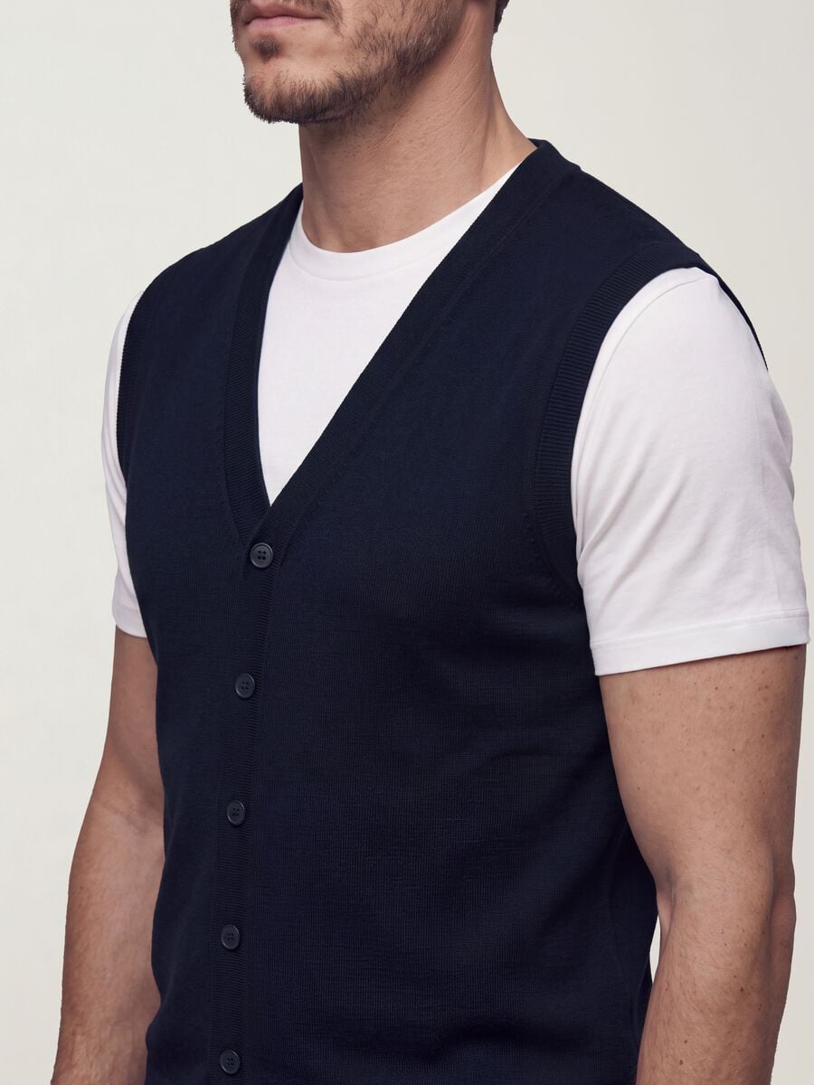 Blue viscose-blend waistcoat with deep V-neck, regular fit_2