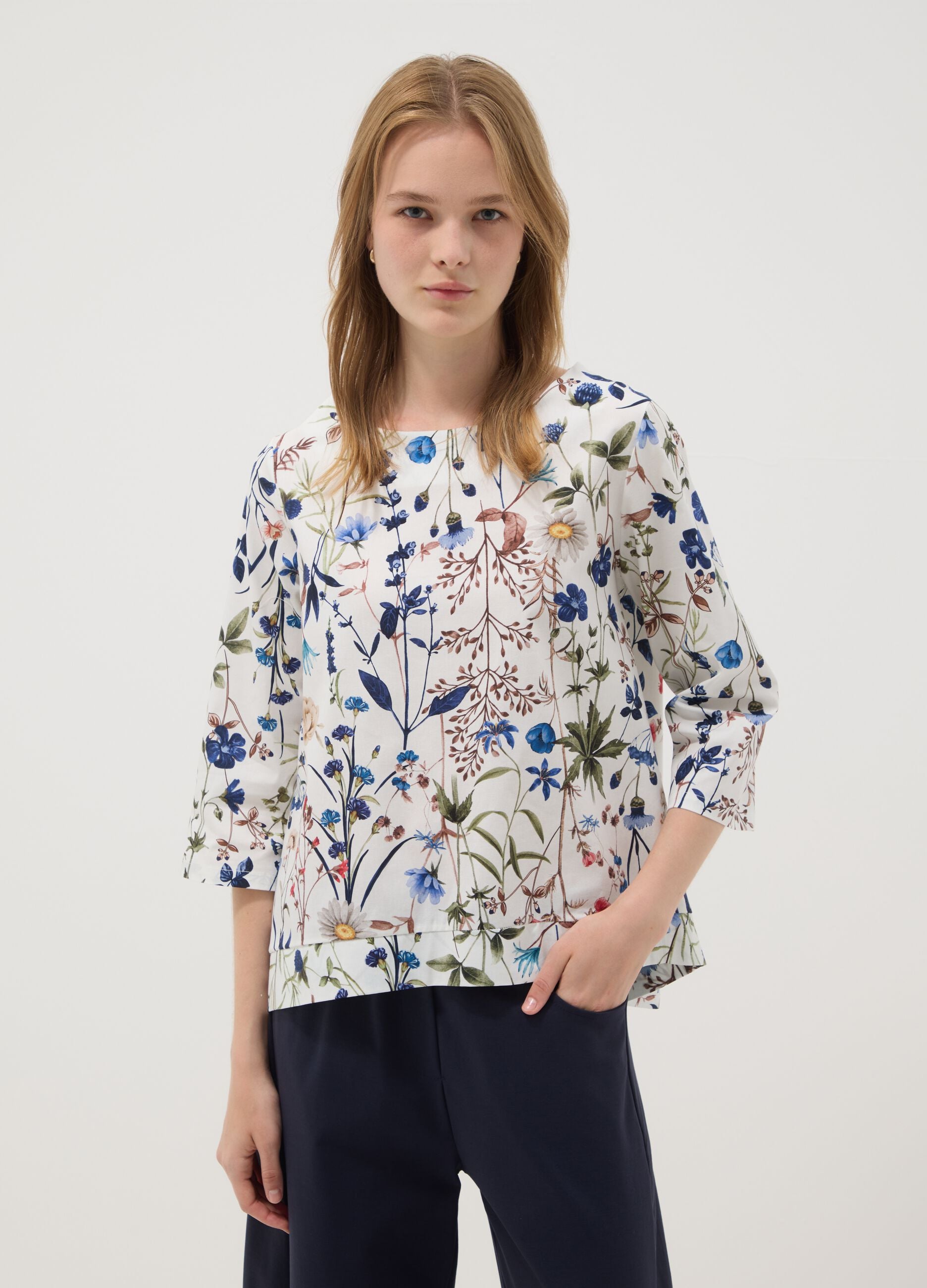White stretch-cotton blouse with floral print