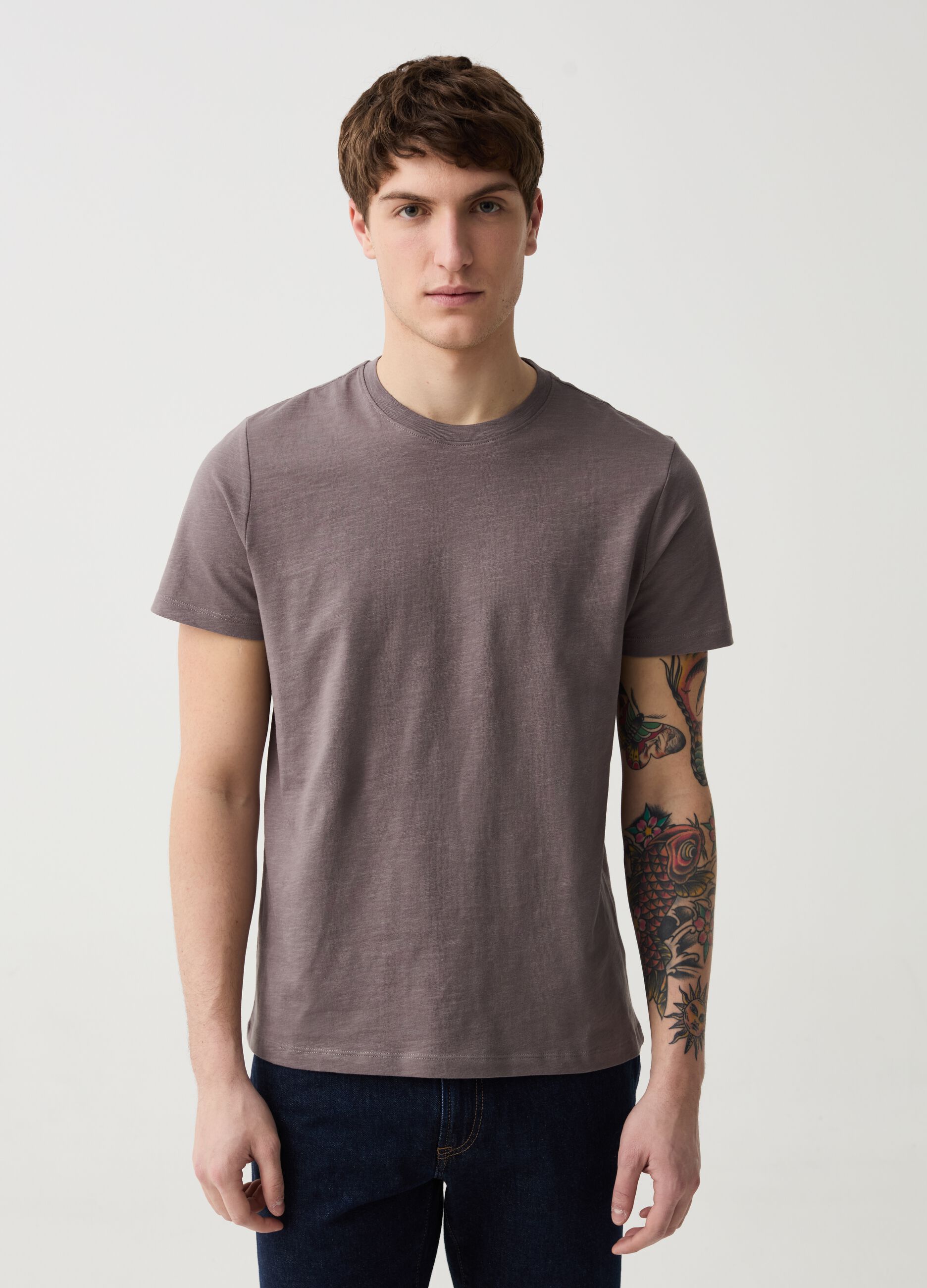 Round-neck T-shirt in jersey slub