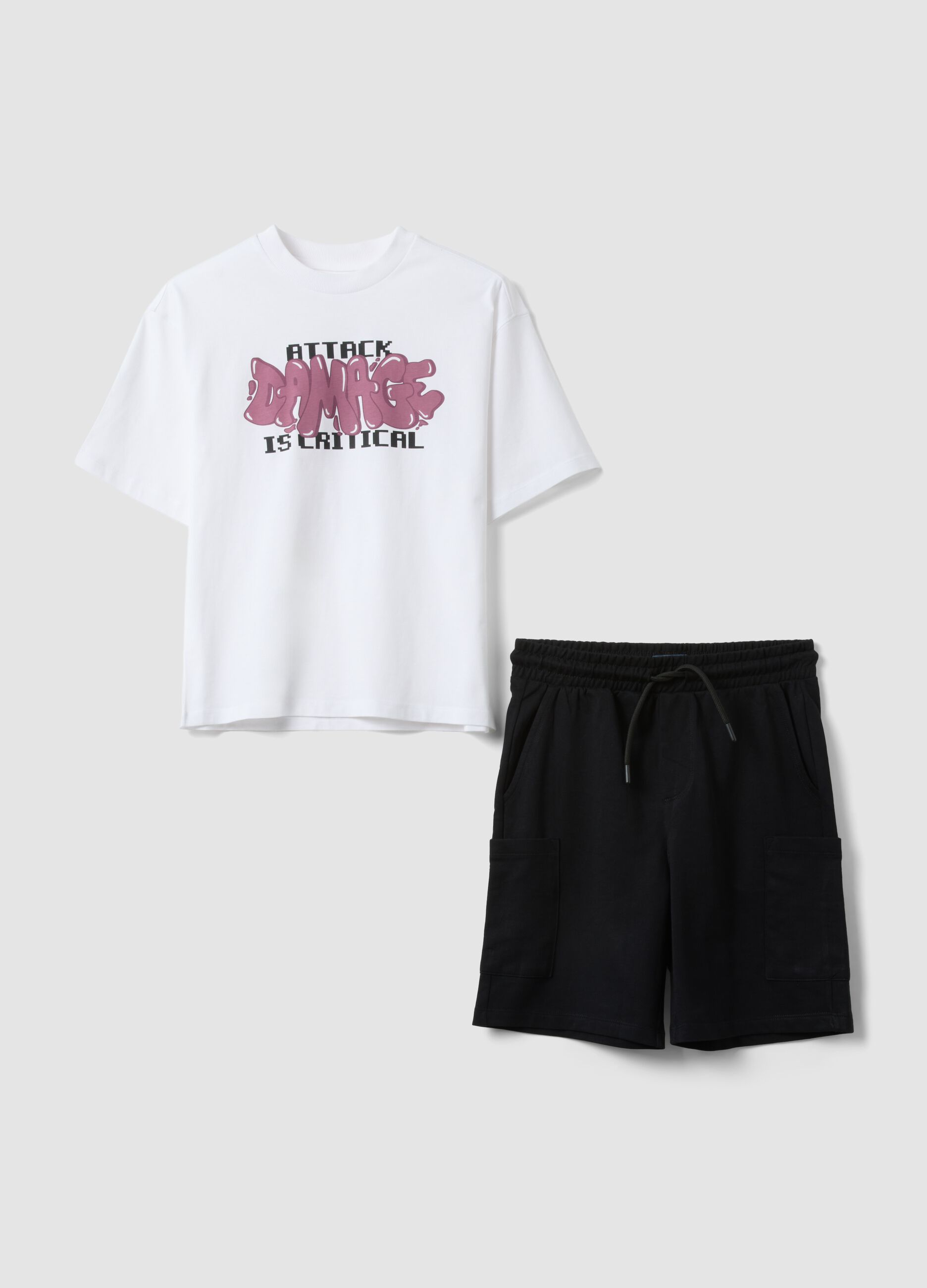 Black and white pure cotton printed boys&rsquo; co-ord set, oversized fit