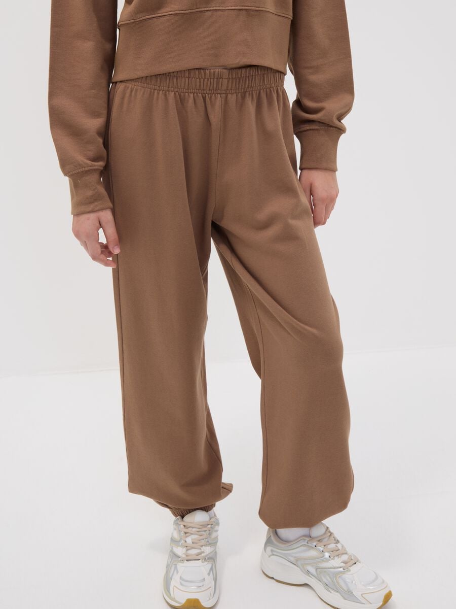 Pantaloni jogger marroni in misto cotone organico e viscosa per ragazza_2