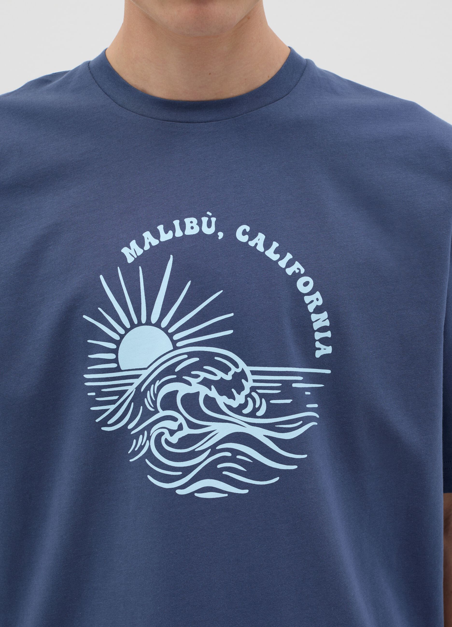 Men's blue cotton T-shirt with Malibu print