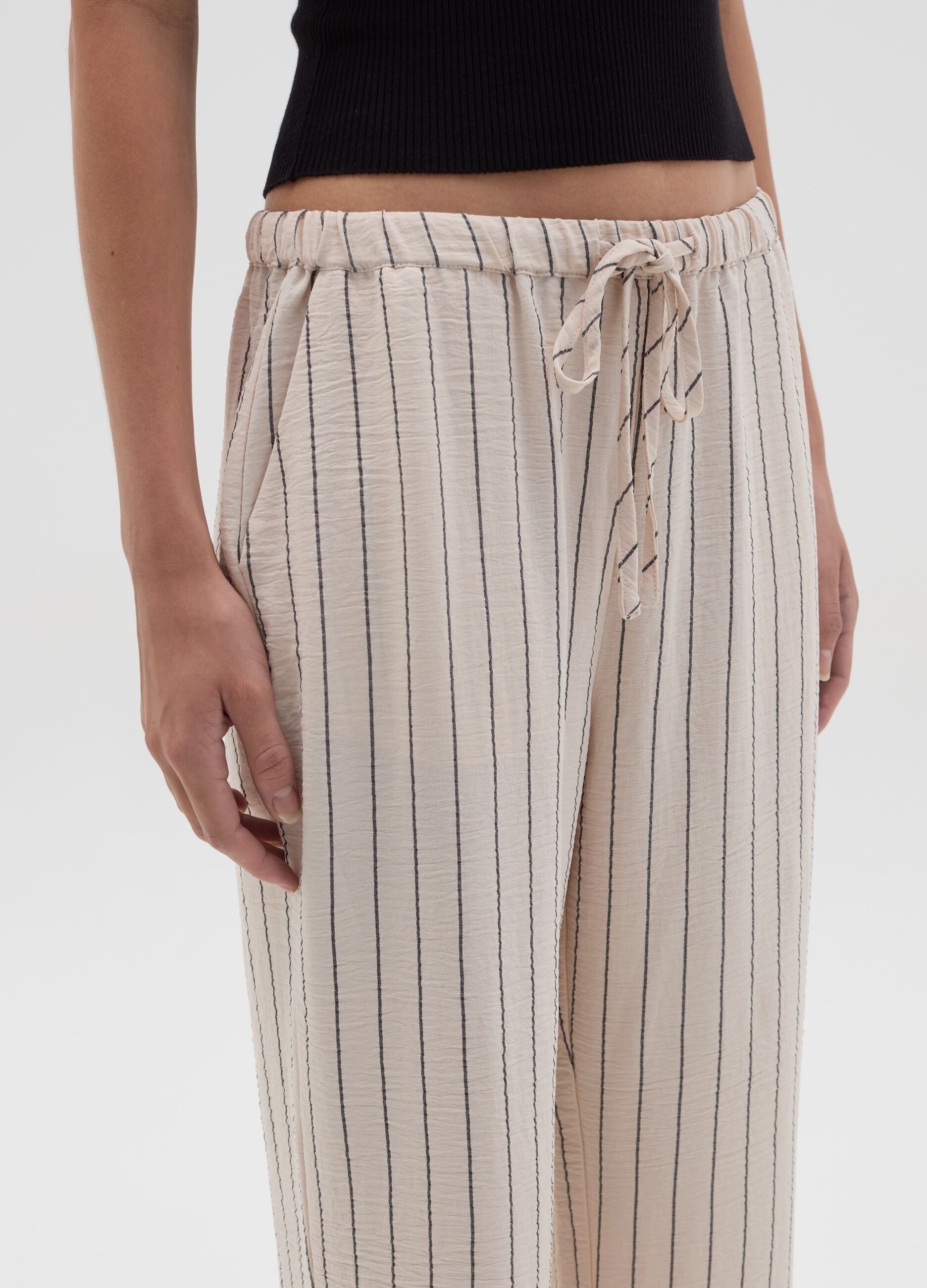 Pantalone fluido effetto crinkle