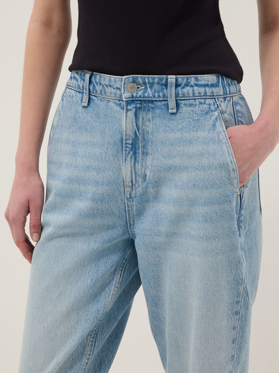 Light blue pure cotton denim carrot-fit jeans_3