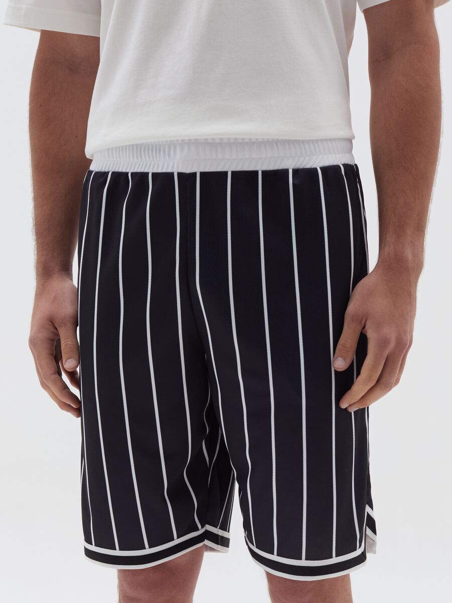 Bermuda joggers with striped edging_1
