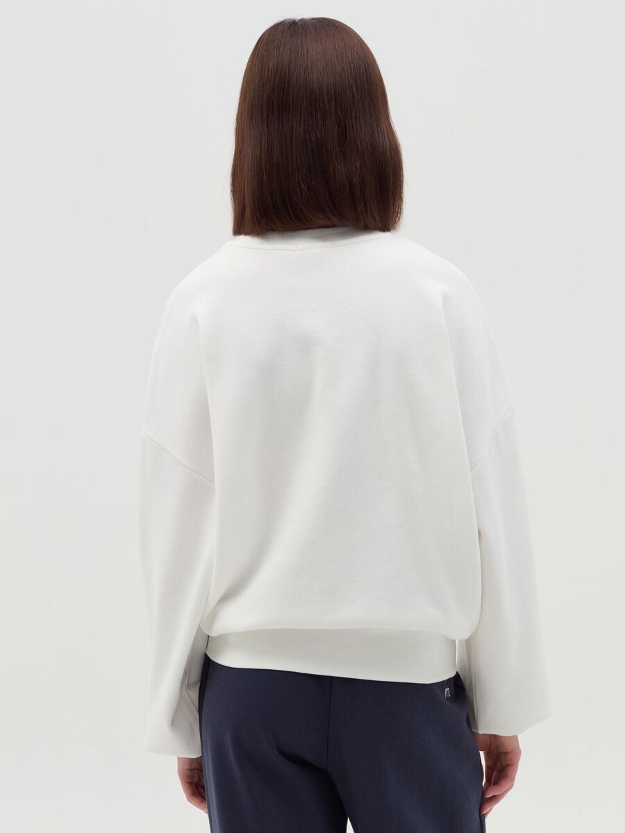 Cropped sweatshirt with round neck_2
