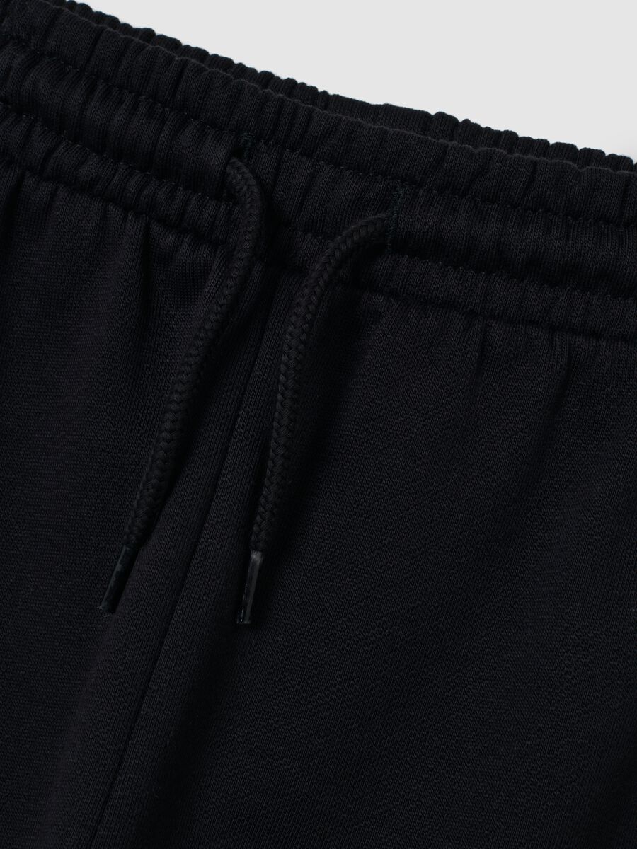 Black sweatshirt and trouser set for children in pure cotton with print_3