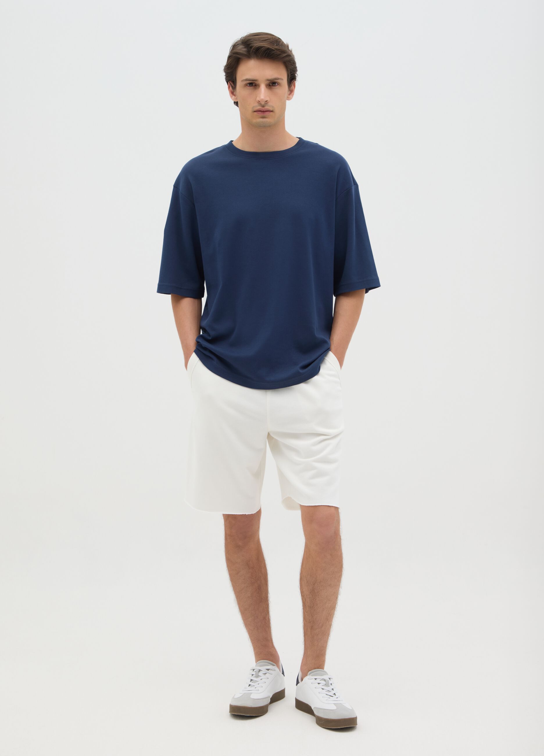Men's white cotton bermuda shorts - regular fit