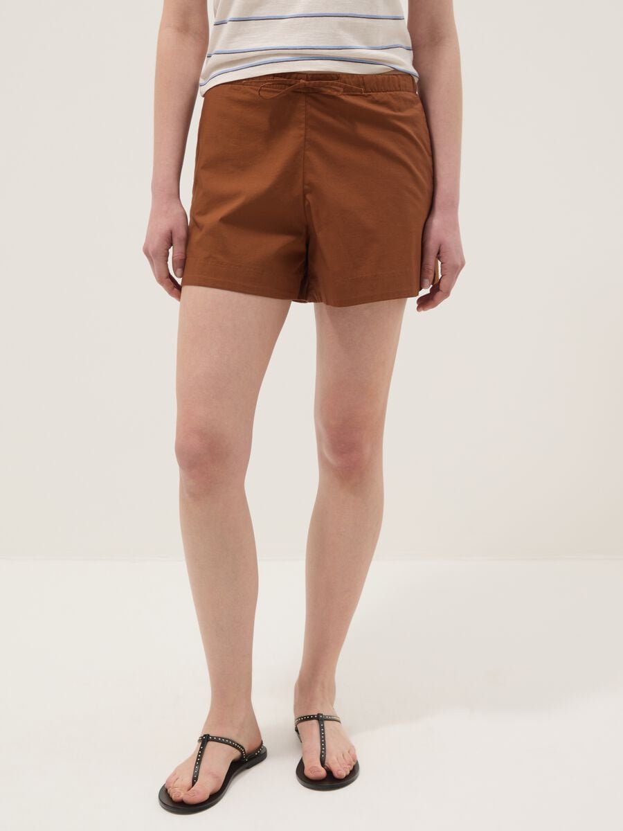 Brown stretch cotton shorts with elasticated waist_1