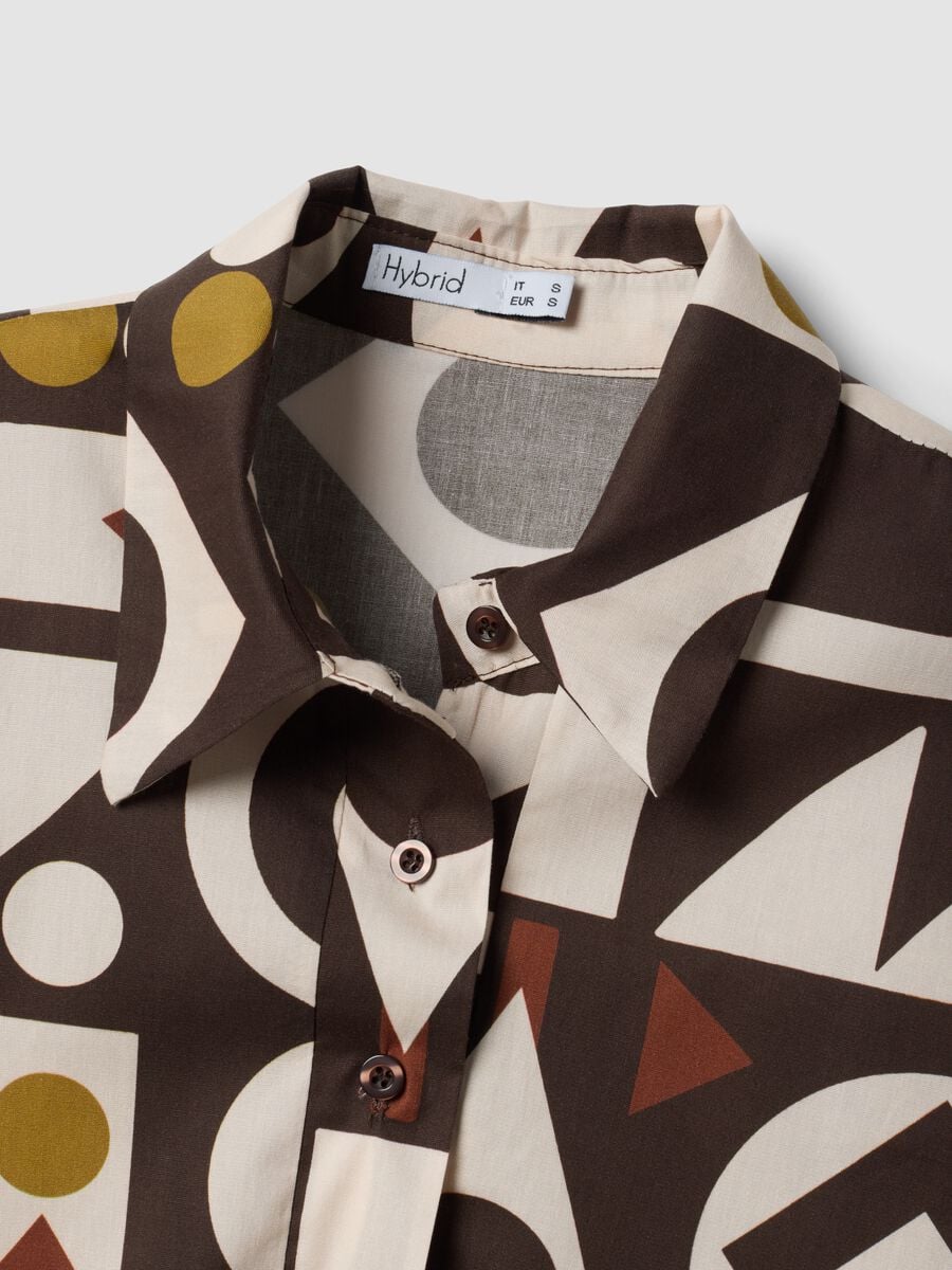 Abito marrone in cotone elasticizzato con fantasia geometrica regular fit_5