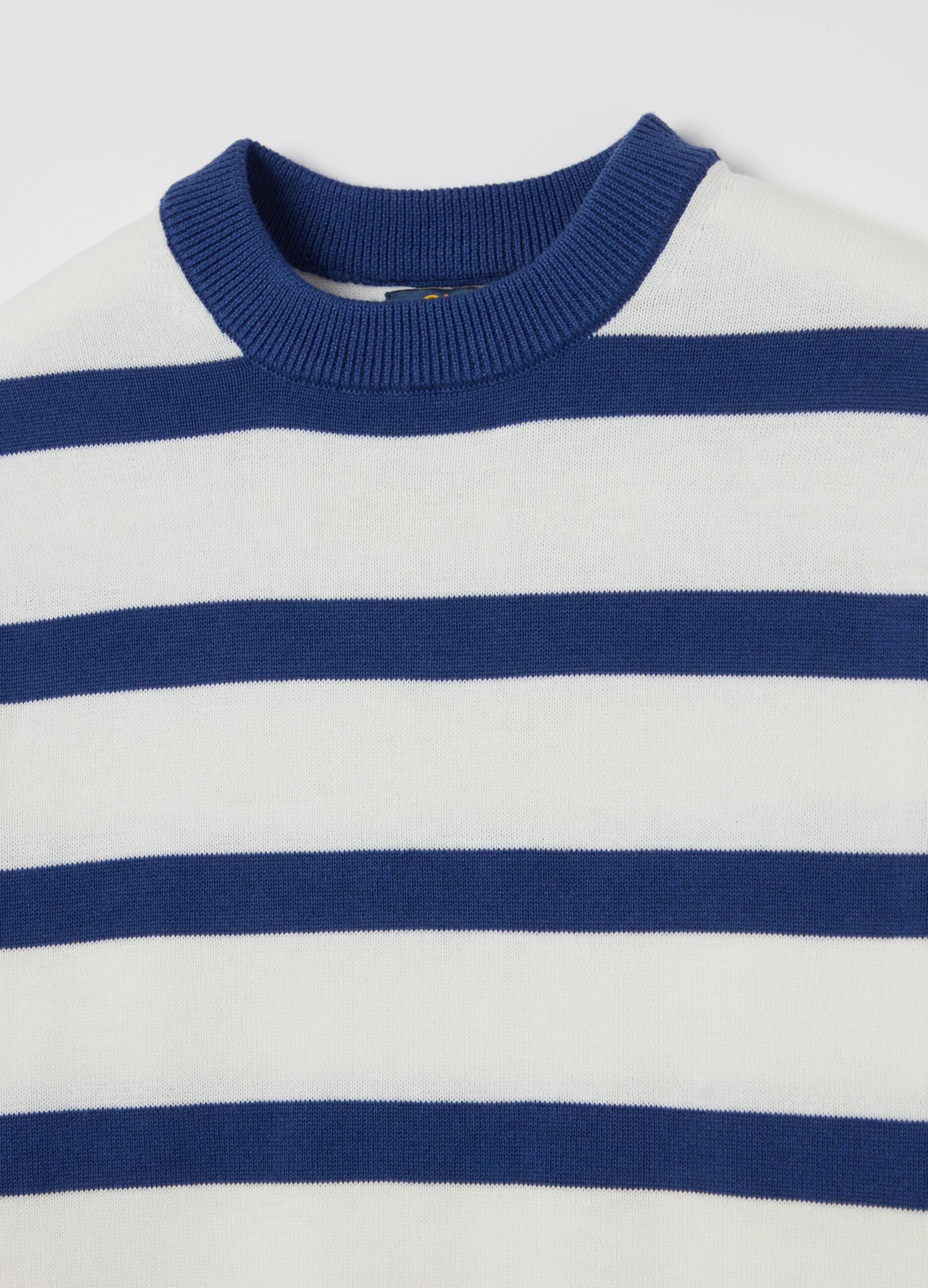 Cotton pullover with striped pattern
