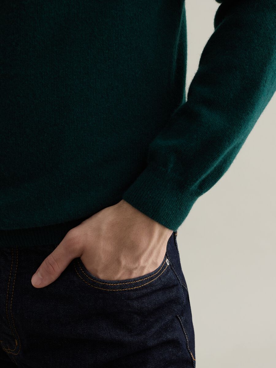 Lambswool crew-neck pullover_2