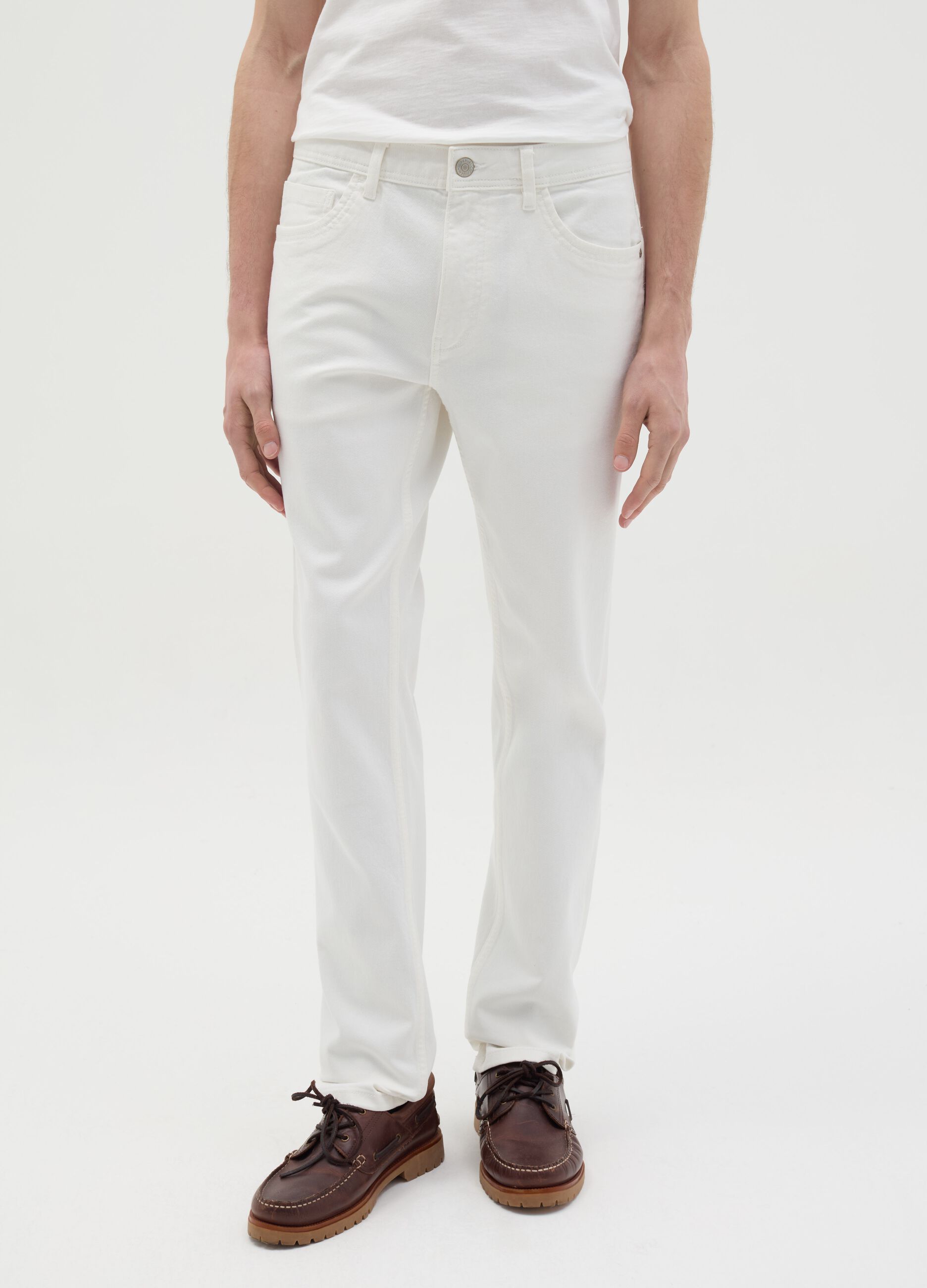 Slim-fit jeans with five pockets