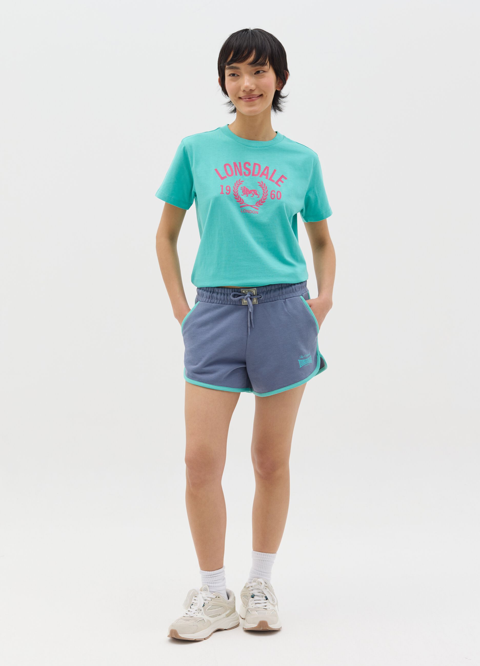 Light blue T-shirt with short sleeves