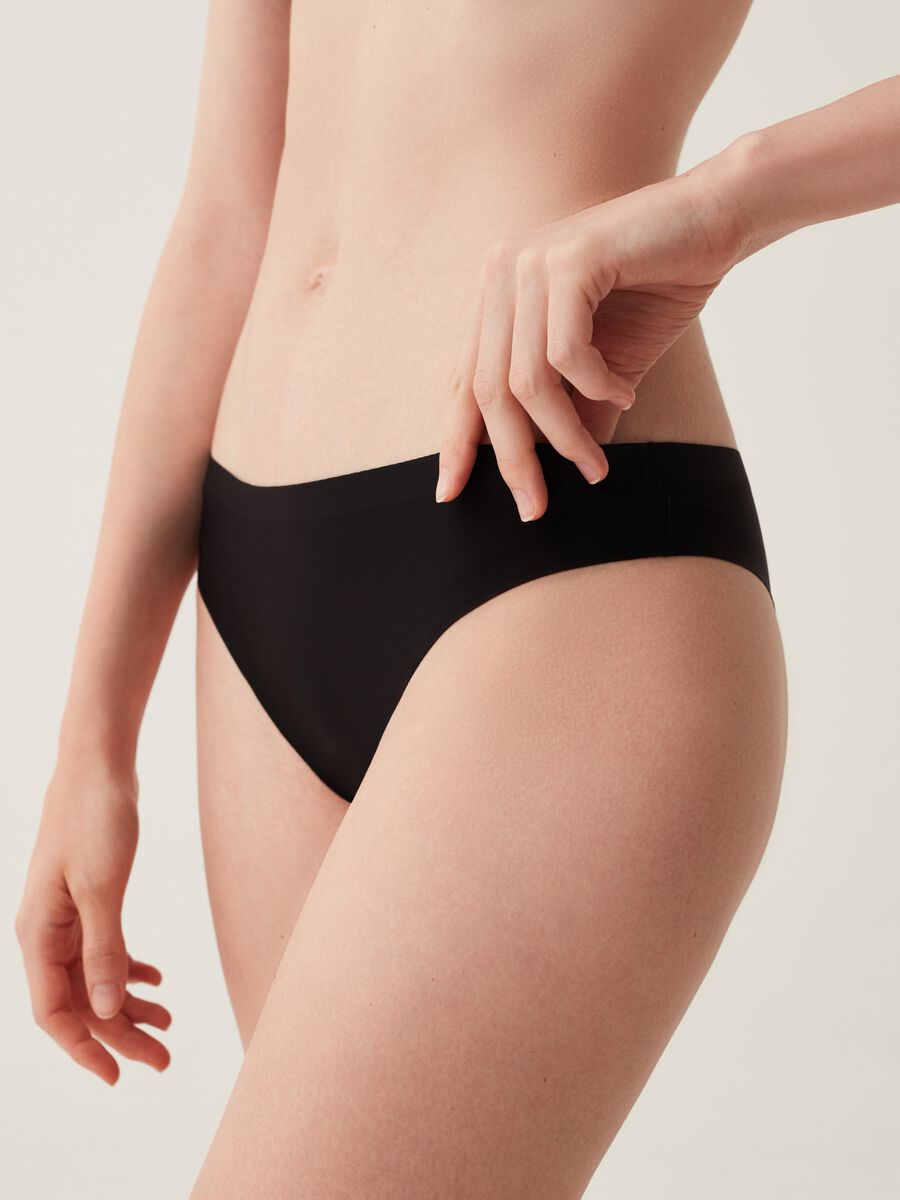 The One Brazilian-cut briefs without seams_3
