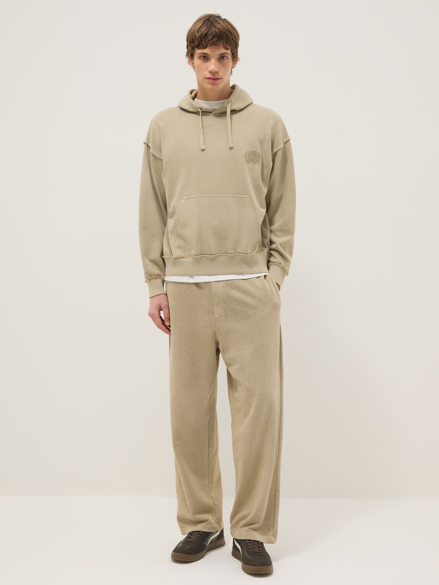 Felpa in misto cotone beige oversize fit con cappuccio_2