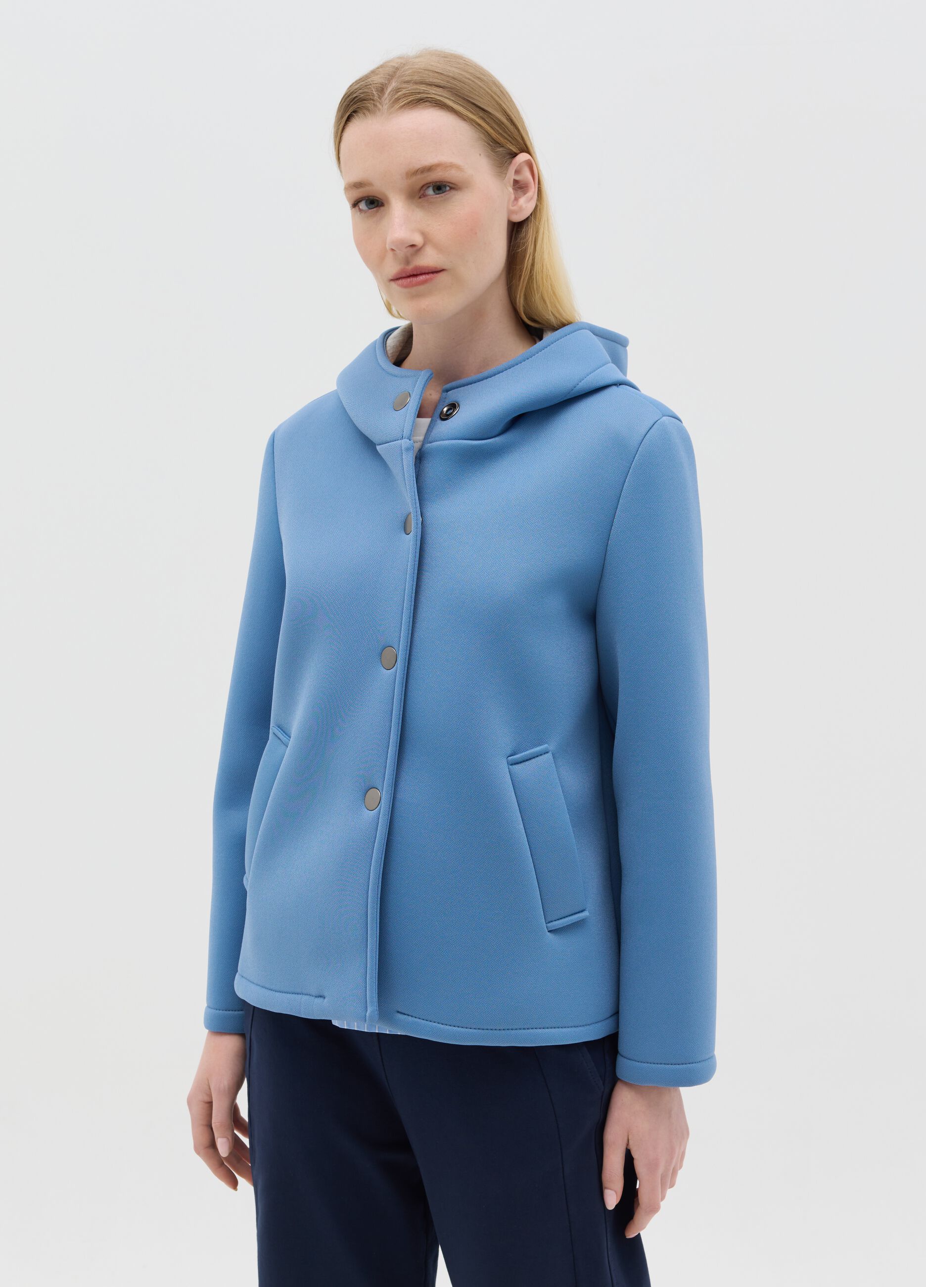Short jacket with hood and buttons