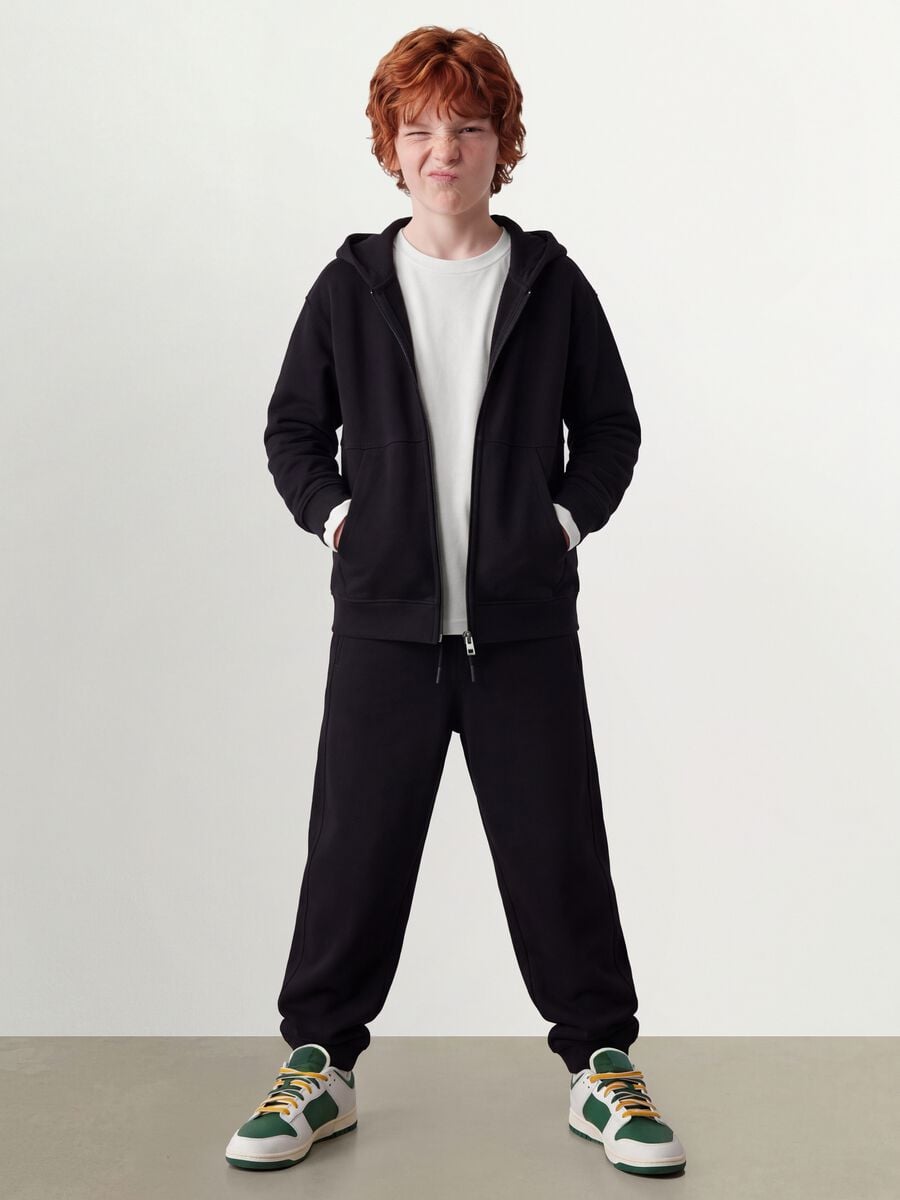 Black organic cotton fleece hoodie with zip, relaxed fit_1