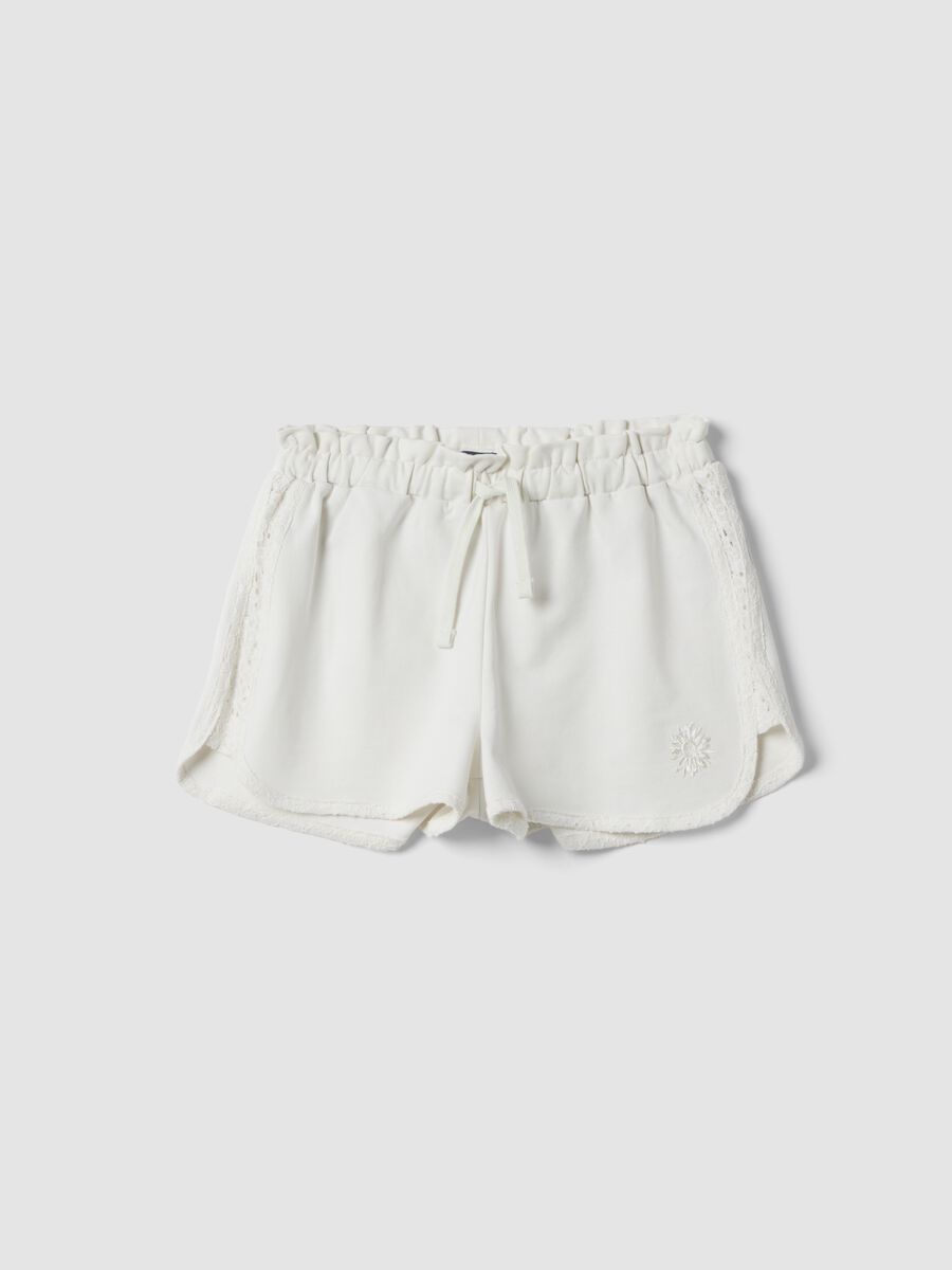 Girls' white pure cotton regular-fit shorts with lace_3