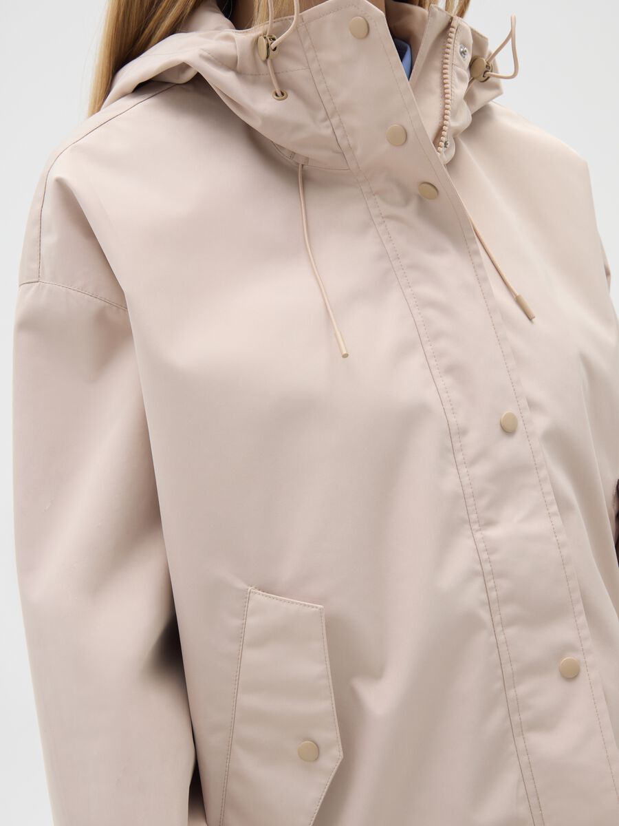 Giubbotto impermeabile in beige regular fit_3