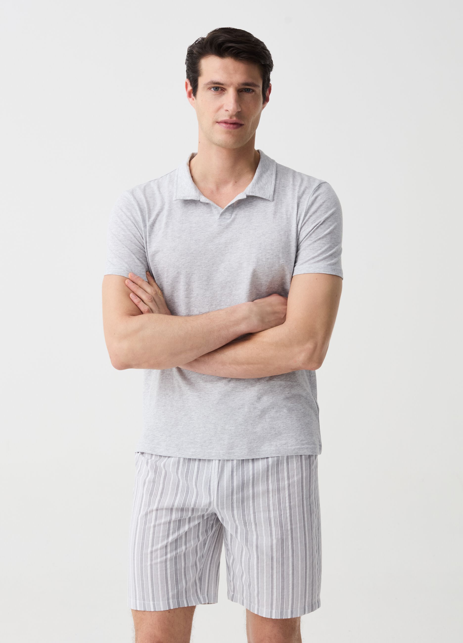 Short pyjama top with polo neck