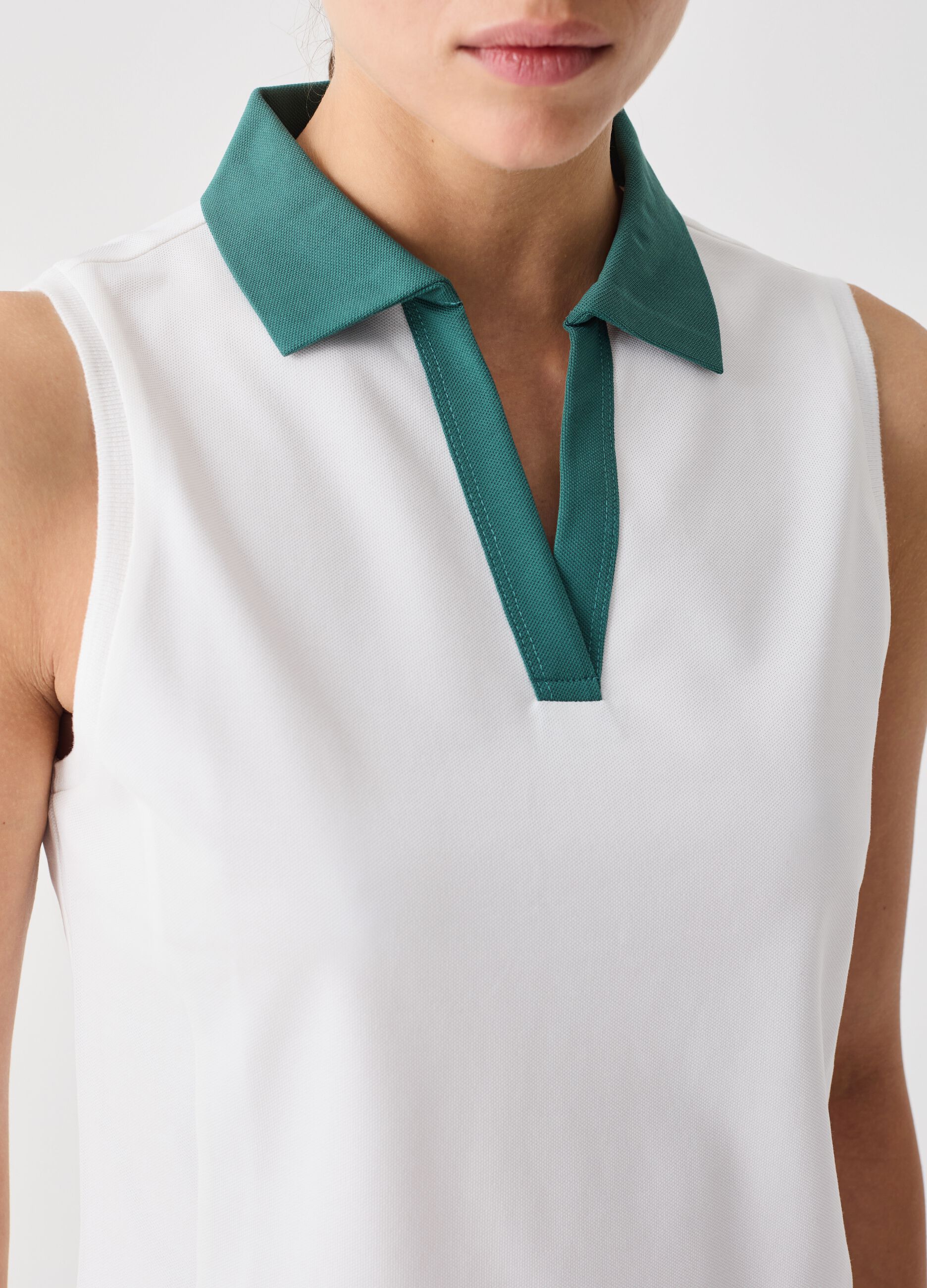 SLAZENGER sleeveless polo shirt in technical fabric