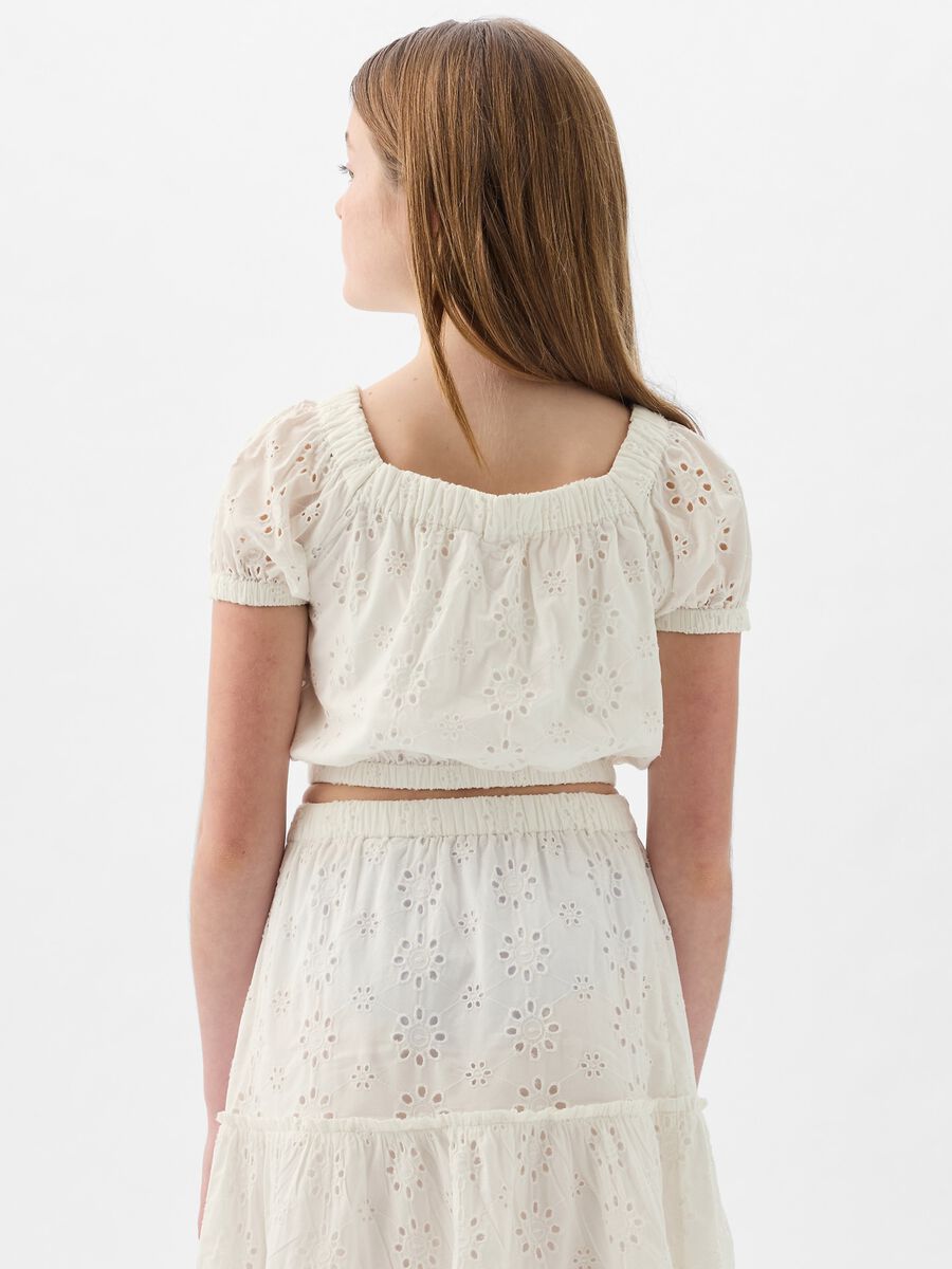 Crop top in broderie anglaise with puff sleeves_1