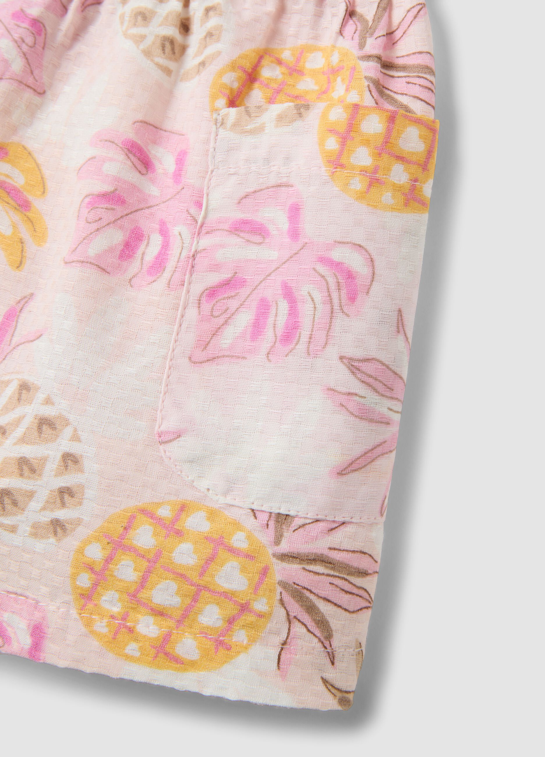 Pink pure cotton shorts with tropical print